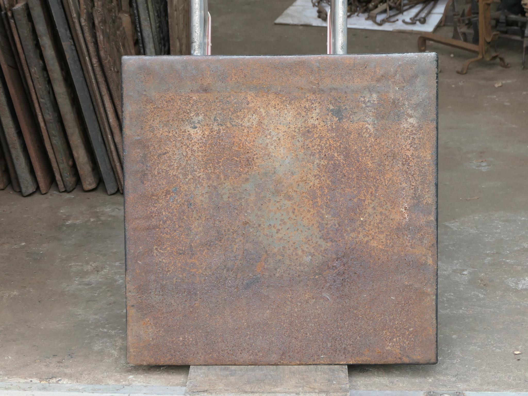 French Neoclassical Period Fireback / Backsplash, 18th-19th C. For Sale 6