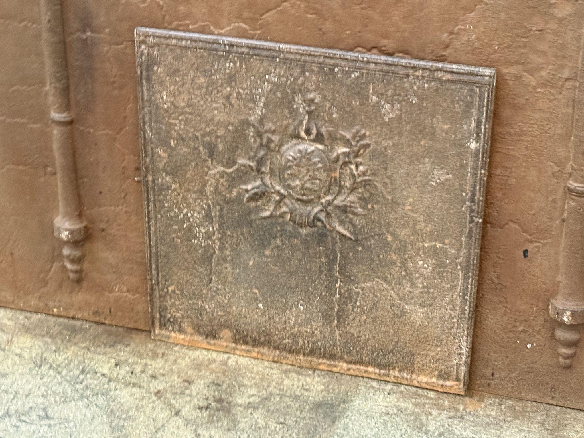 Français Plaque de cheminée / dosseret d'époque néoclassique française, début C.C. en vente