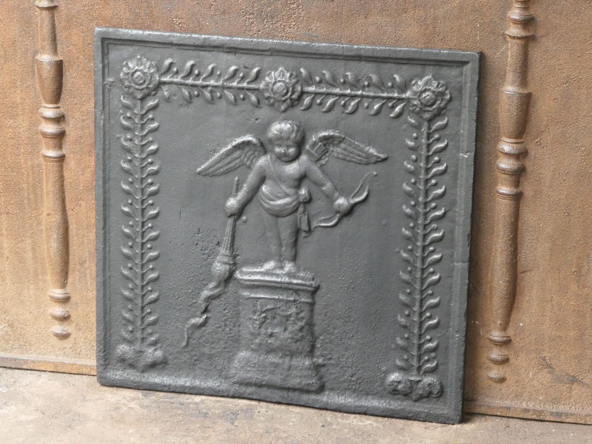 Français Plaque de cheminée / dosseret d'époque néoclassique française, début C.C.