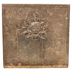 Plaque de cheminée / dosseret d'époque néoclassique française, début C.C.