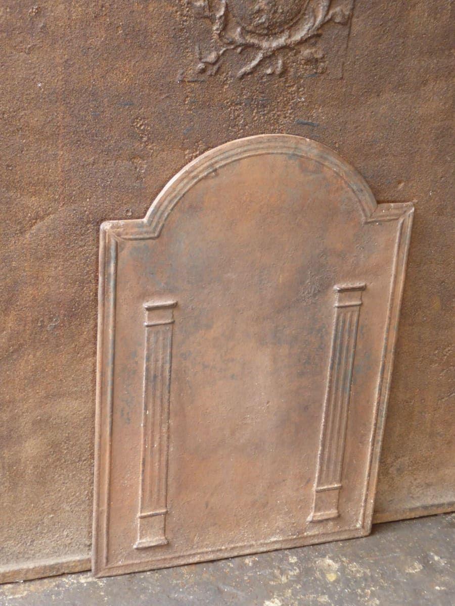 Neoclassico Rivestimento per caminetto/spiaggia francese di epoca neoclassica, inizio XIX secolo in vendita