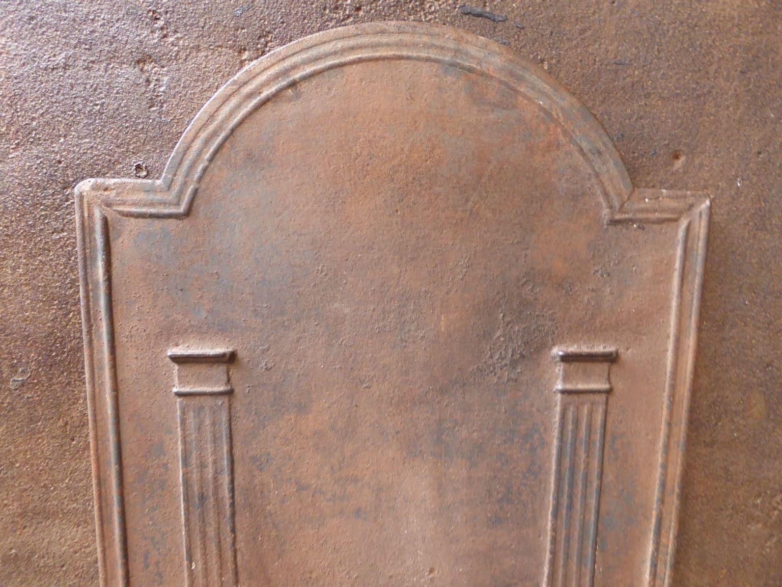 Francese Rivestimento per caminetto/spiaggia francese di epoca neoclassica, inizio XIX secolo in vendita