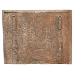 Plaque de cheminée d'époque néoclassique française, début du 19ème siècle.