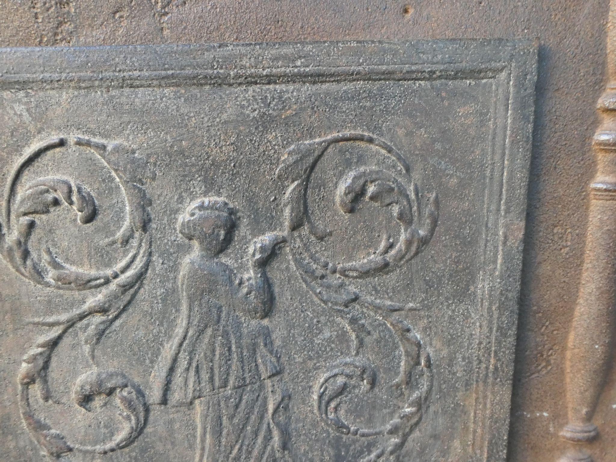 Plaque de cheminée « Lady » d'époque néoclassique française, 19ème siècle en vente 1