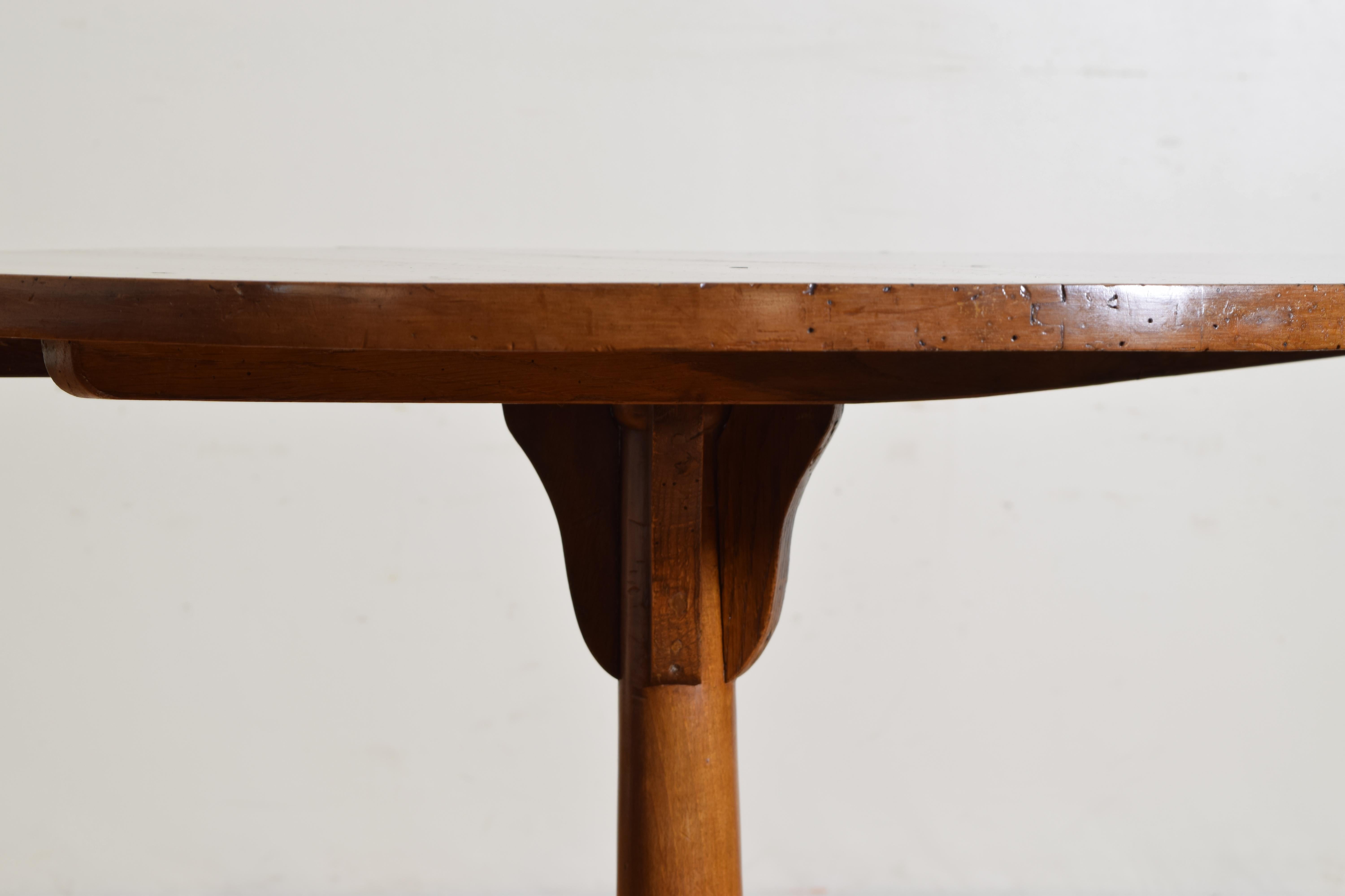 French Neoclassical Period Solid Walnut Tilt-Top Pedestal Table  For Sale 2