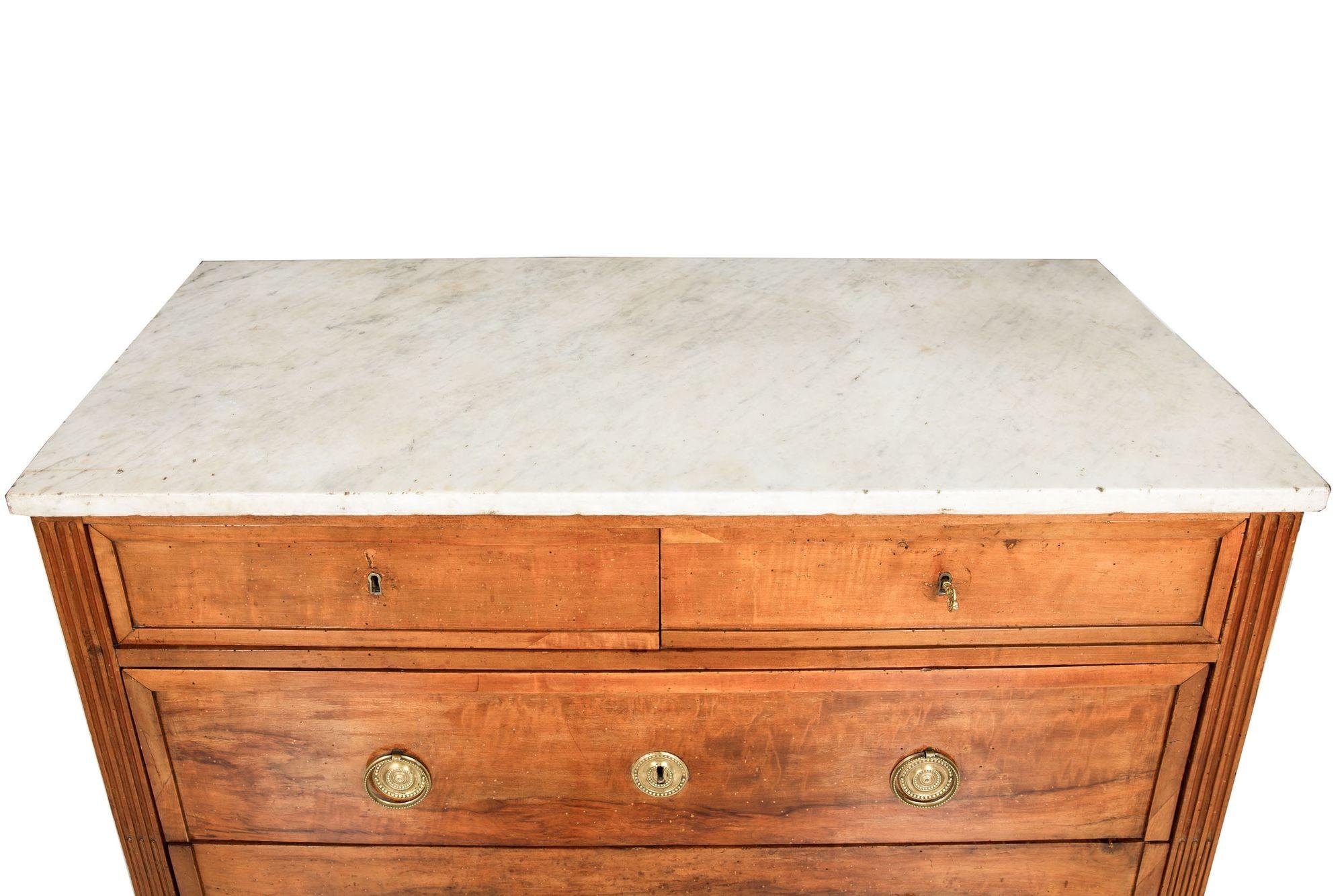 French Neoclassical Provincial Chest of Drawers Commode circa 1800 For Sale 1