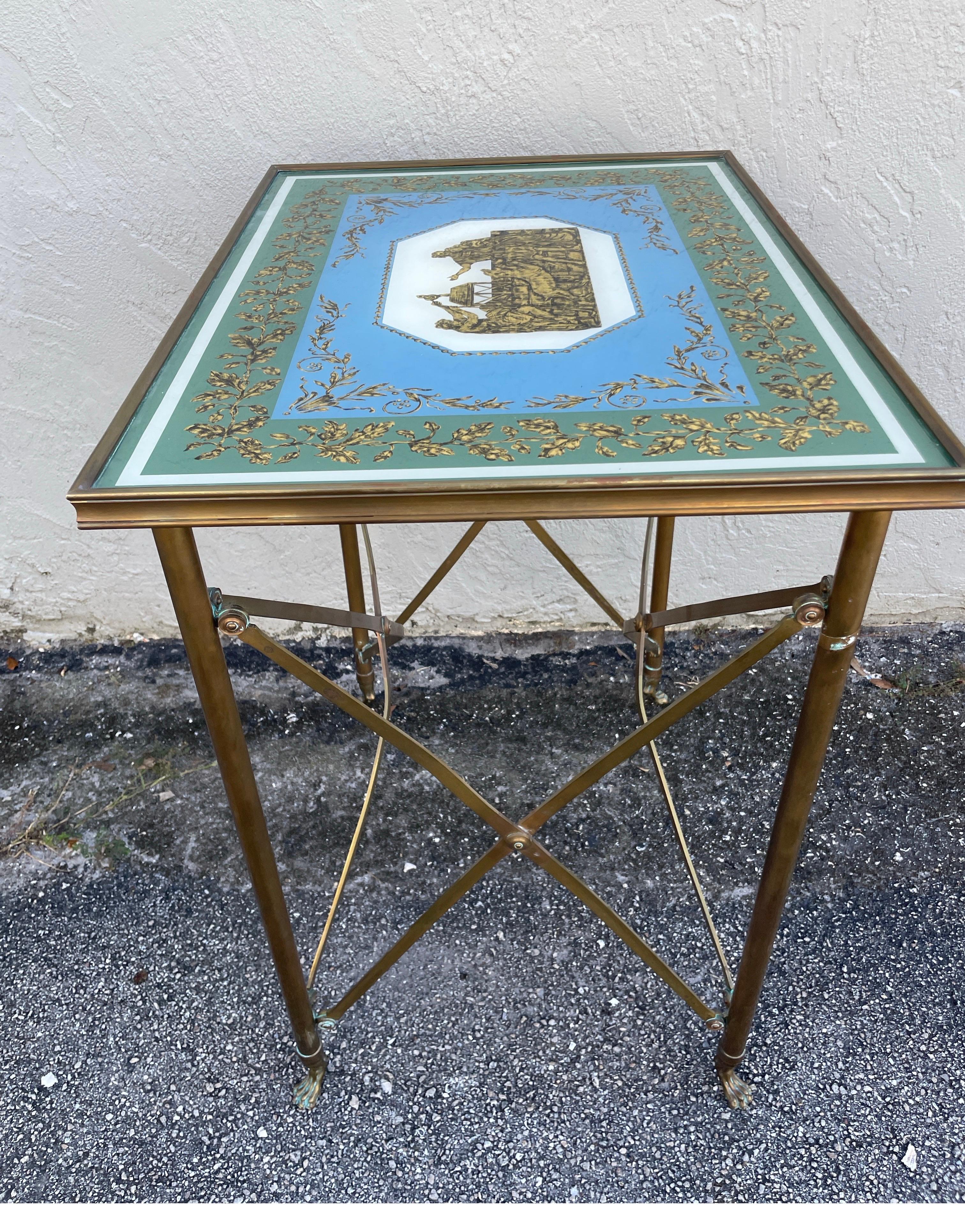 Table d'appoint de style néoclassique français Rare Eglomise Campaigner Style Bon état - En vente à West Palm Beach, FL