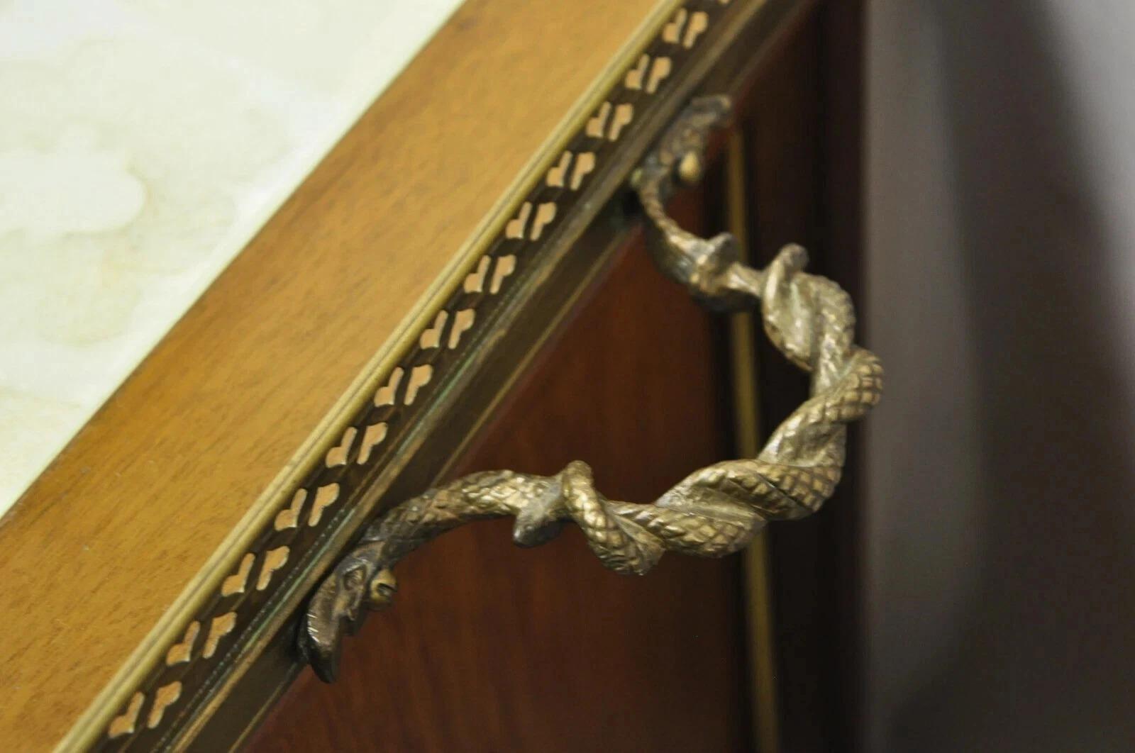 Mesas Bar Servidor Gabinete Neoclásico Francés Regencia Caoba y Bronce - Pareja Vidrio en venta