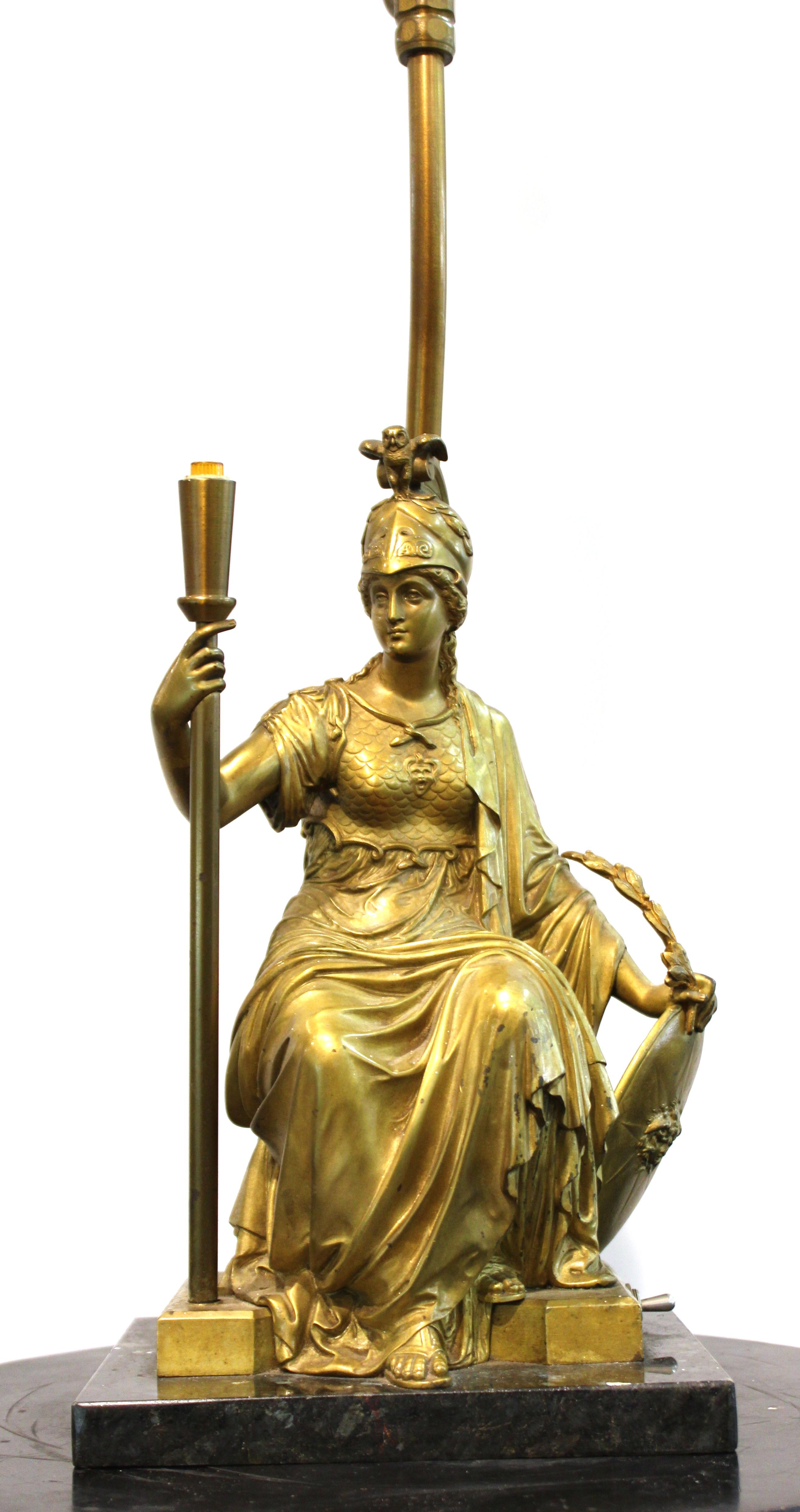 French Neoclassical Revival Style Table Lamp With Seated Bronze Athena Sculpture In Good Condition In New York, NY