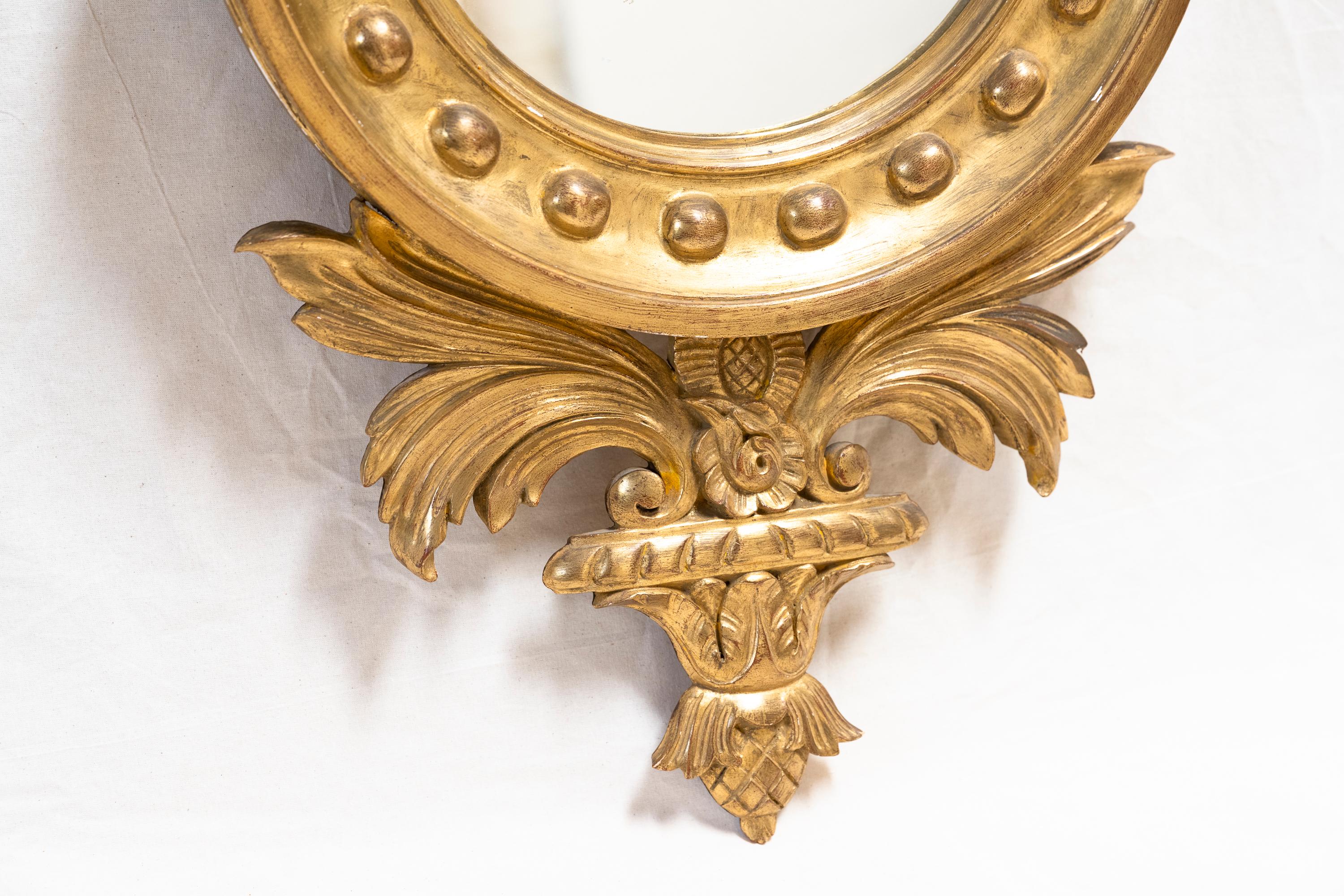 French Neoclassical Round Gilt Wood Mirror with Eagle Crest In Good Condition For Sale In Ross, CA