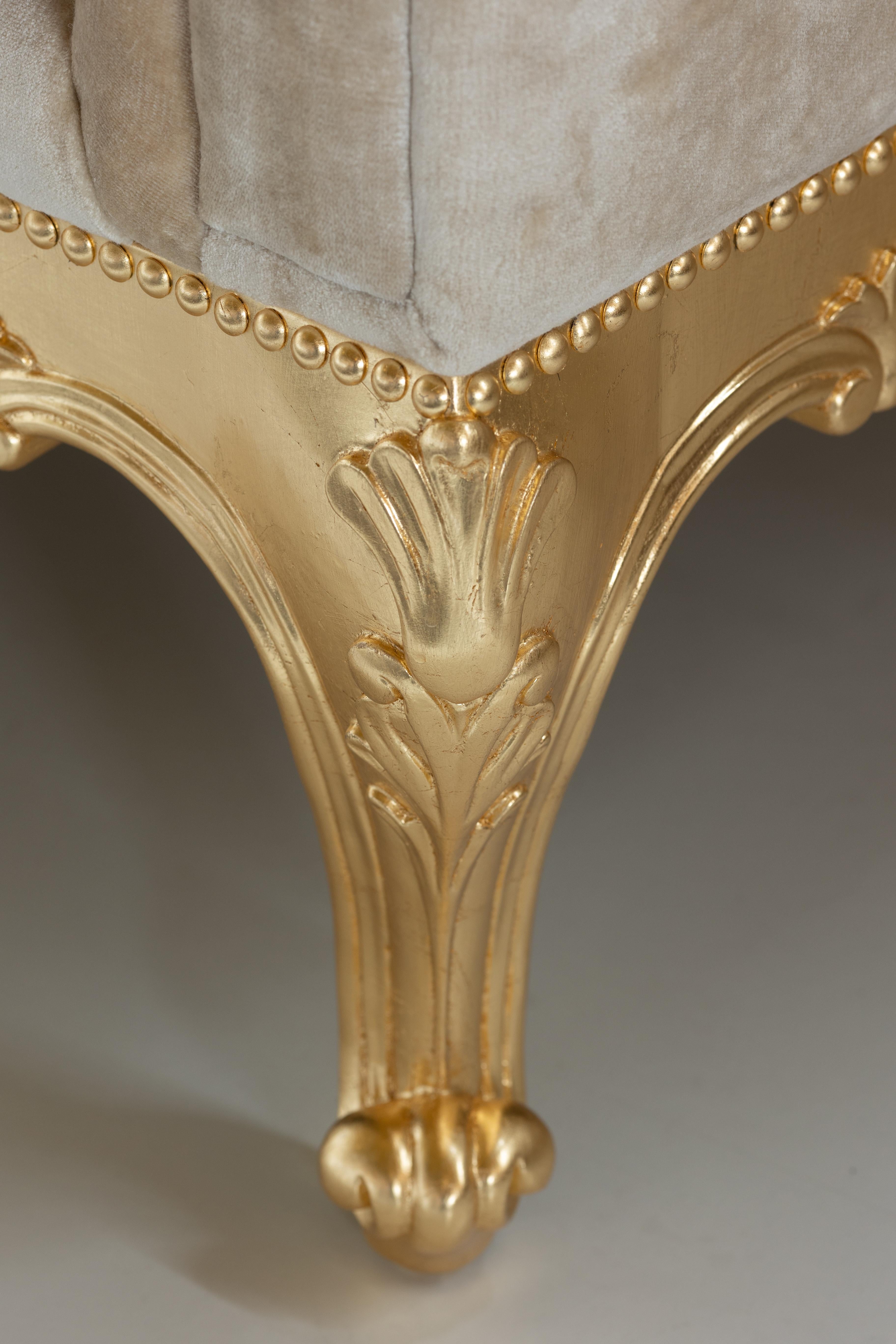 Velluto Divano neoclassico francese Dormeuse Jacquard Champagne fatto a mano in Portogallo in vendita