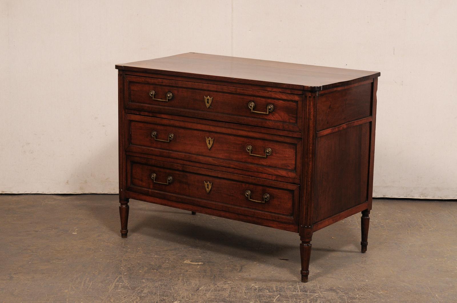 Neoclassico Commode a 3 cassetti in stile neoclassico francese, XIX secolo in vendita
