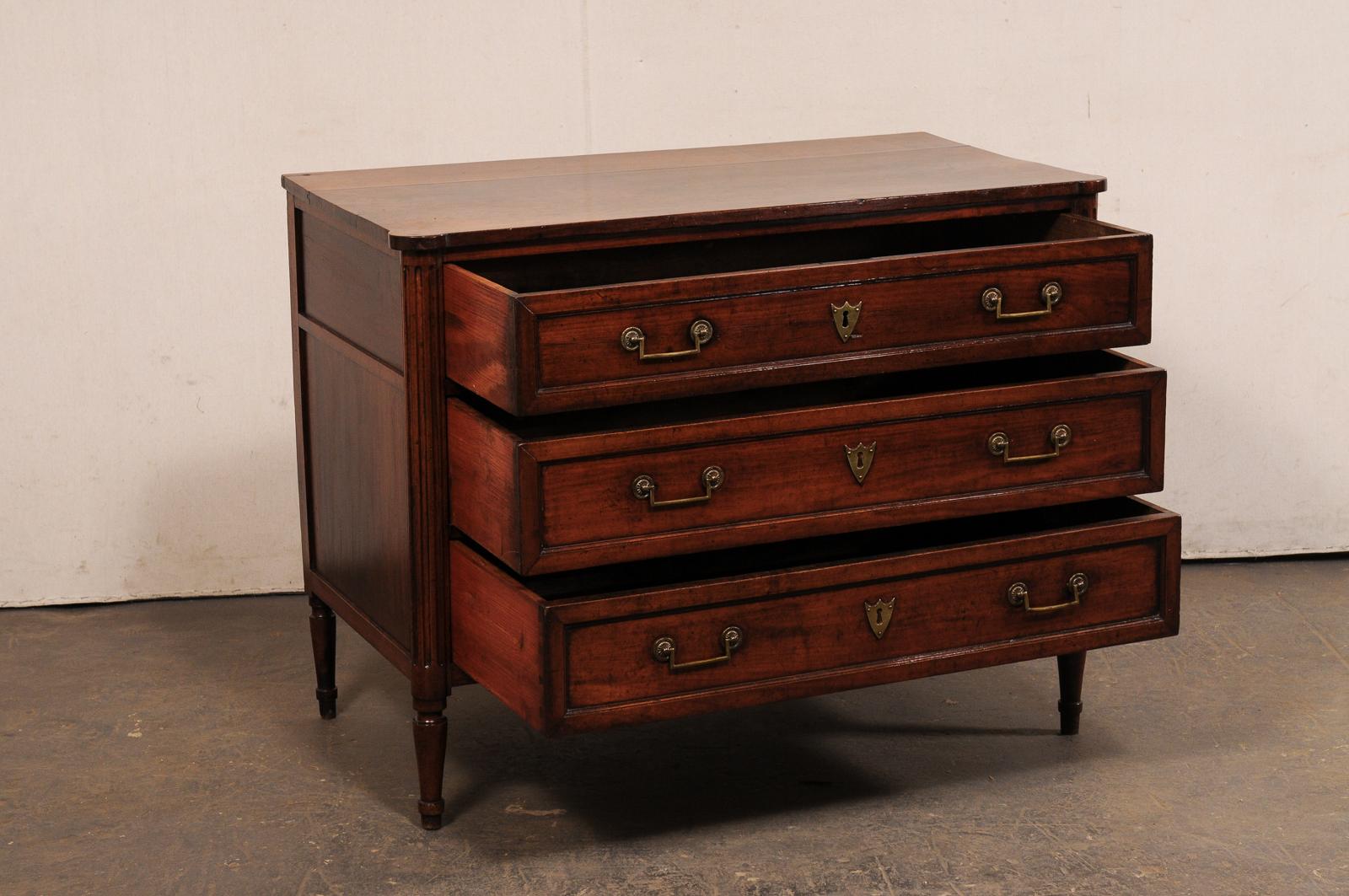Legno Commode a 3 cassetti in stile neoclassico francese, XIX secolo in vendita