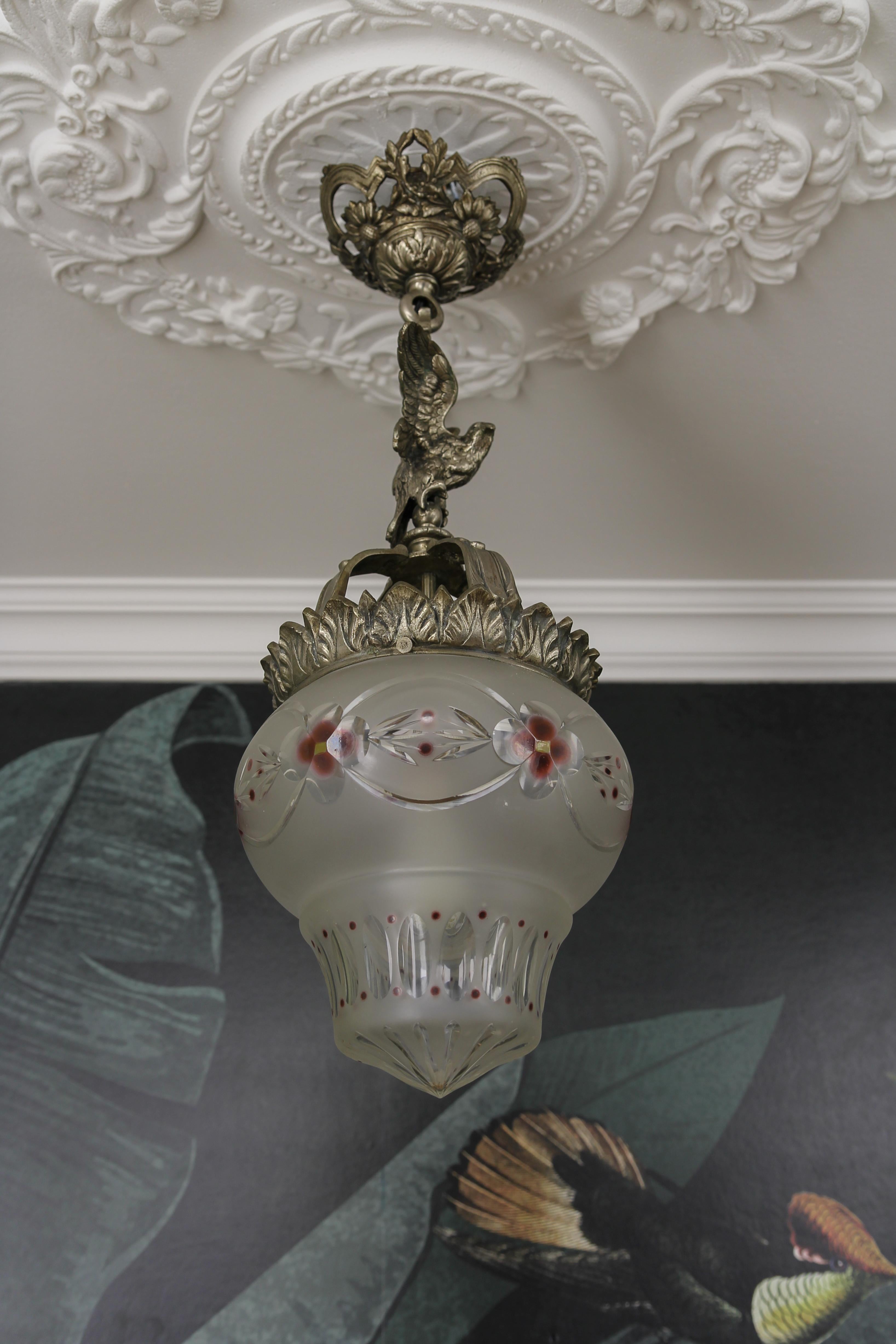 French Neoclassical Style Bronze and Frosted Glass Pendant Light with an Eagle For Sale 7