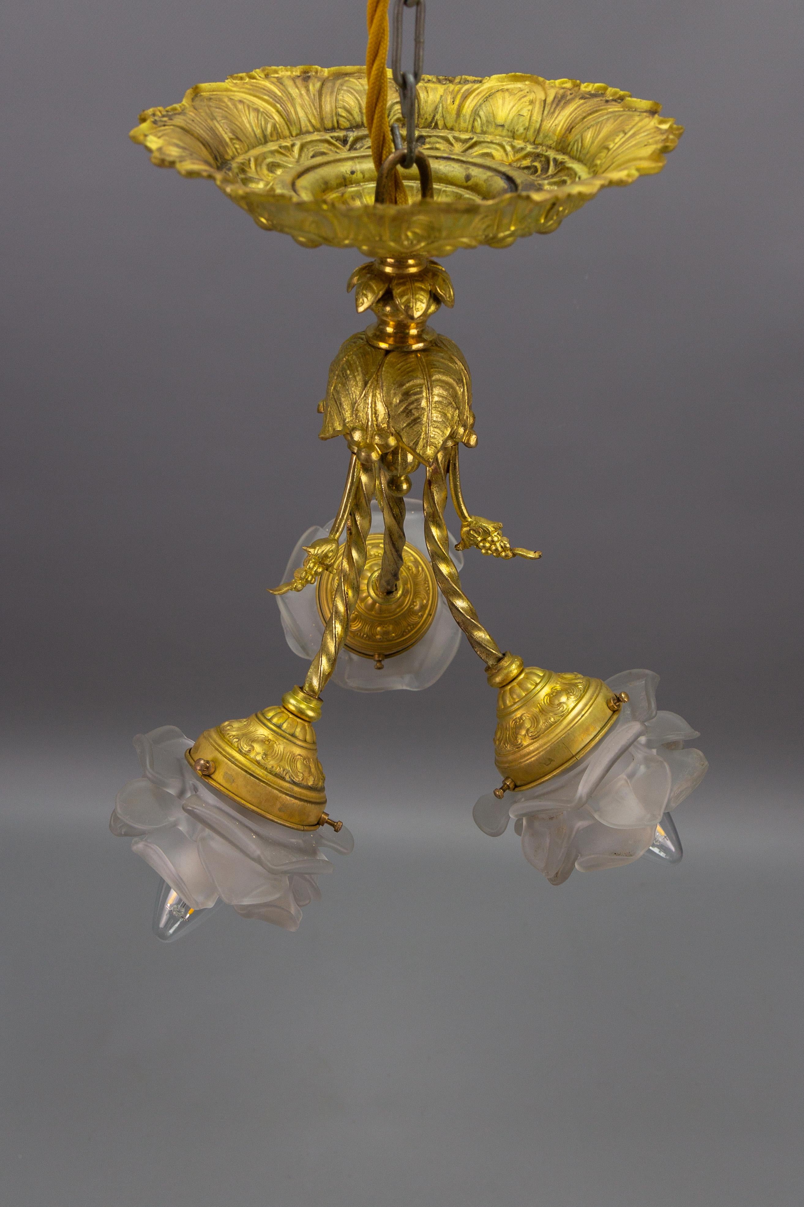 French Neoclassical Style Bronze and Glass Ceiling Light Fixture, 1920s For Sale 6