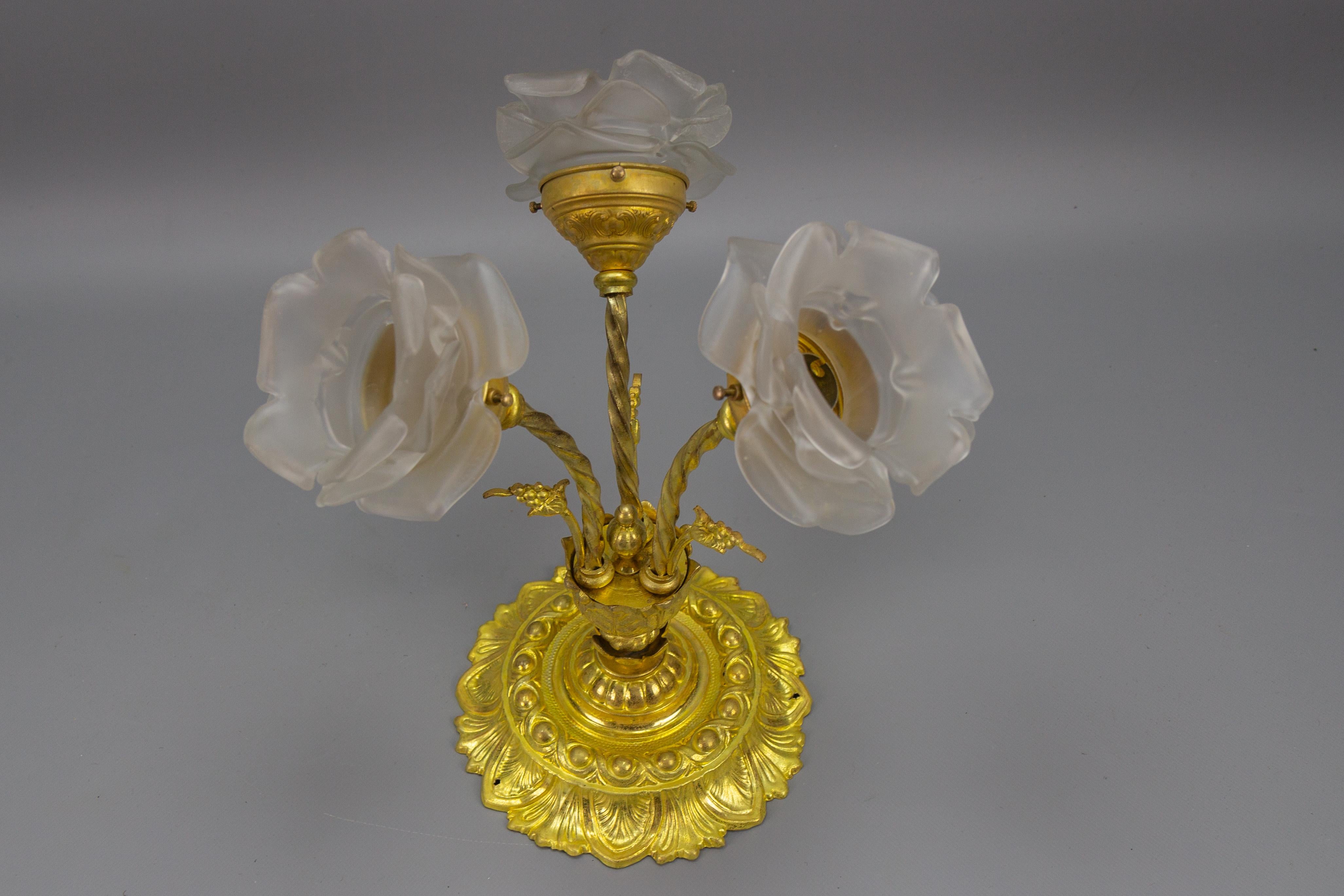 French Neoclassical Style Bronze and Glass Ceiling Light Fixture, 1920s For Sale 10