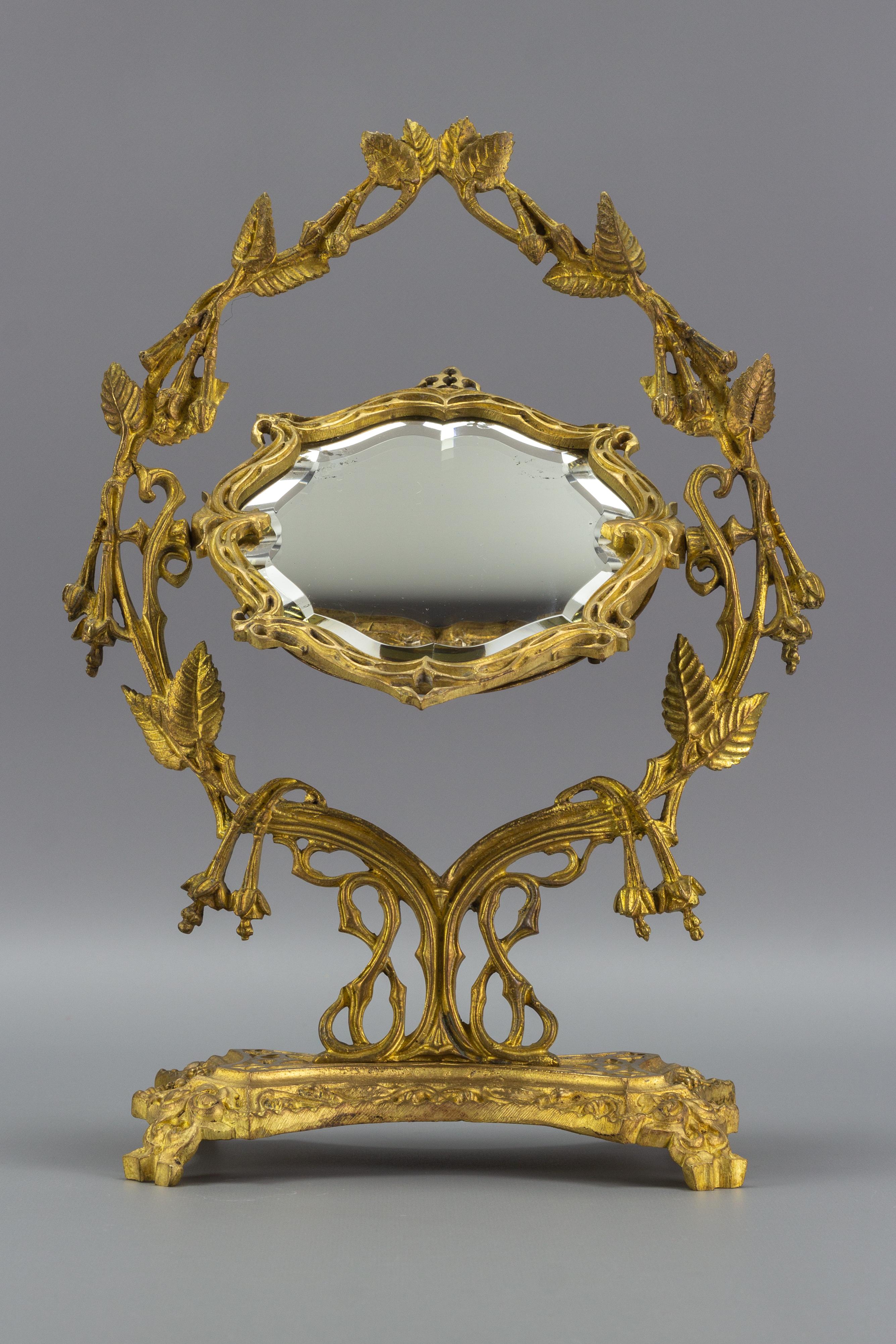 Miroir de table de style néoclassique français à habillage en bronze en vente 4