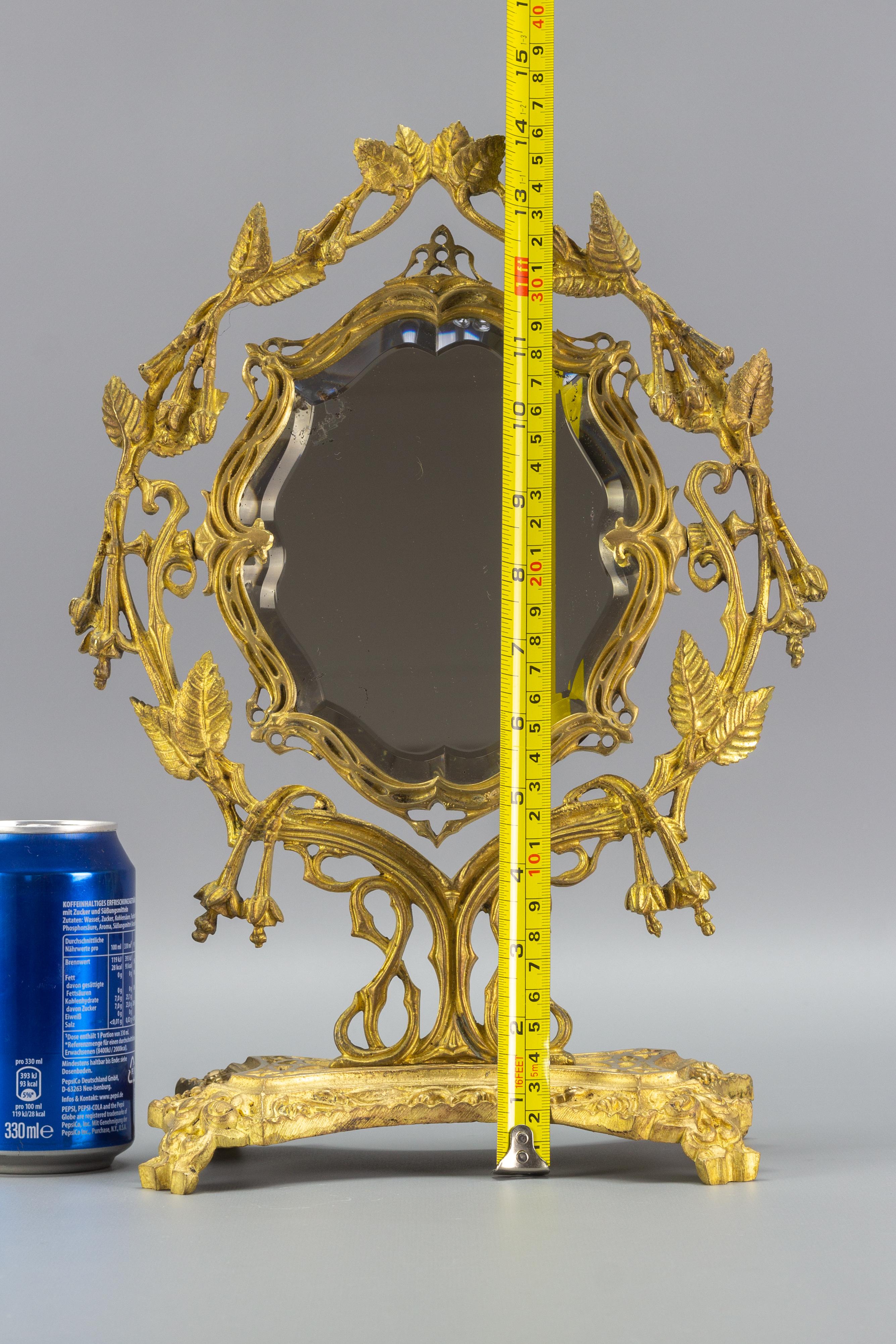 Miroir de table de style néoclassique français à habillage en bronze en vente 12