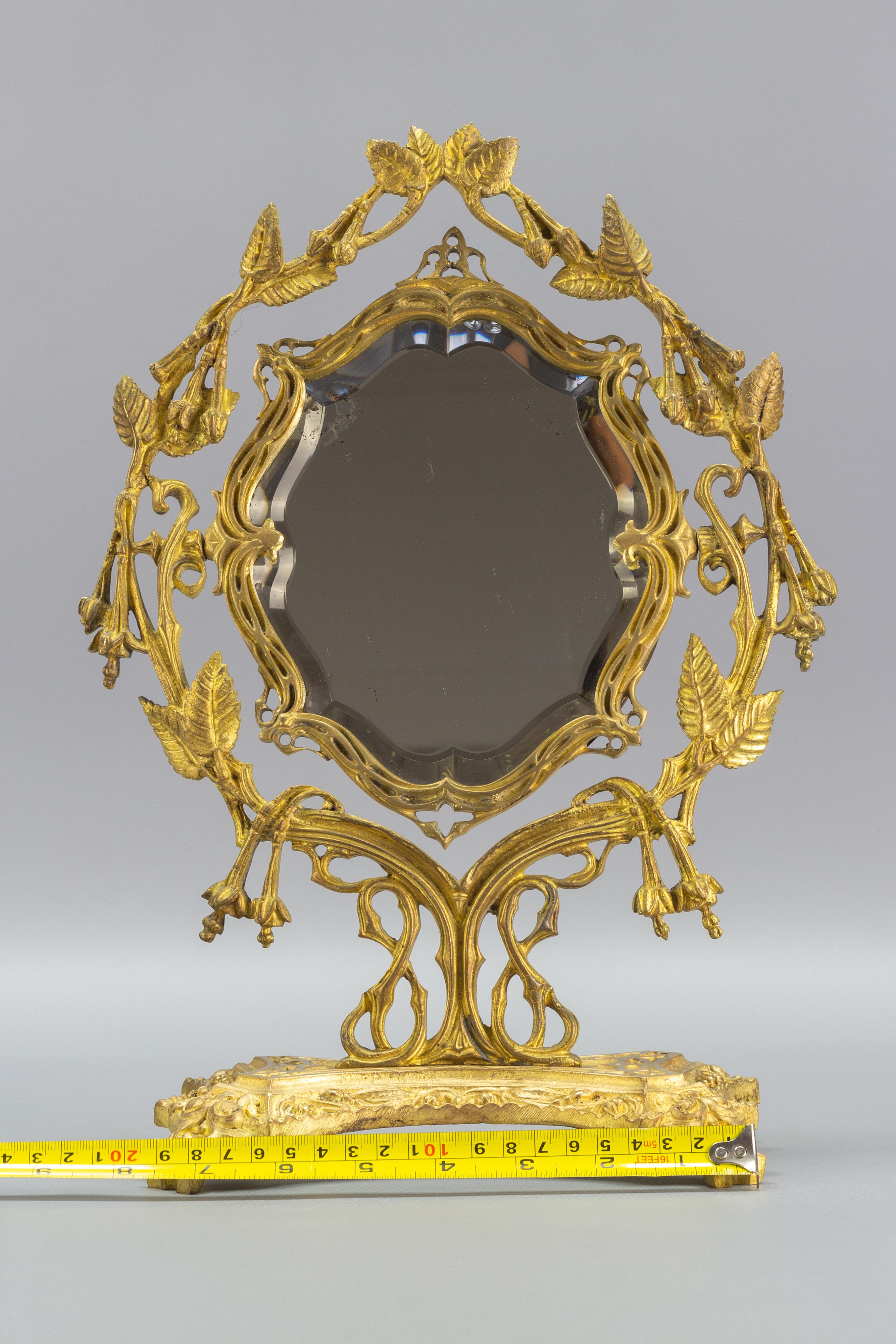Miroir de table de style néoclassique français à habillage en bronze en vente 13