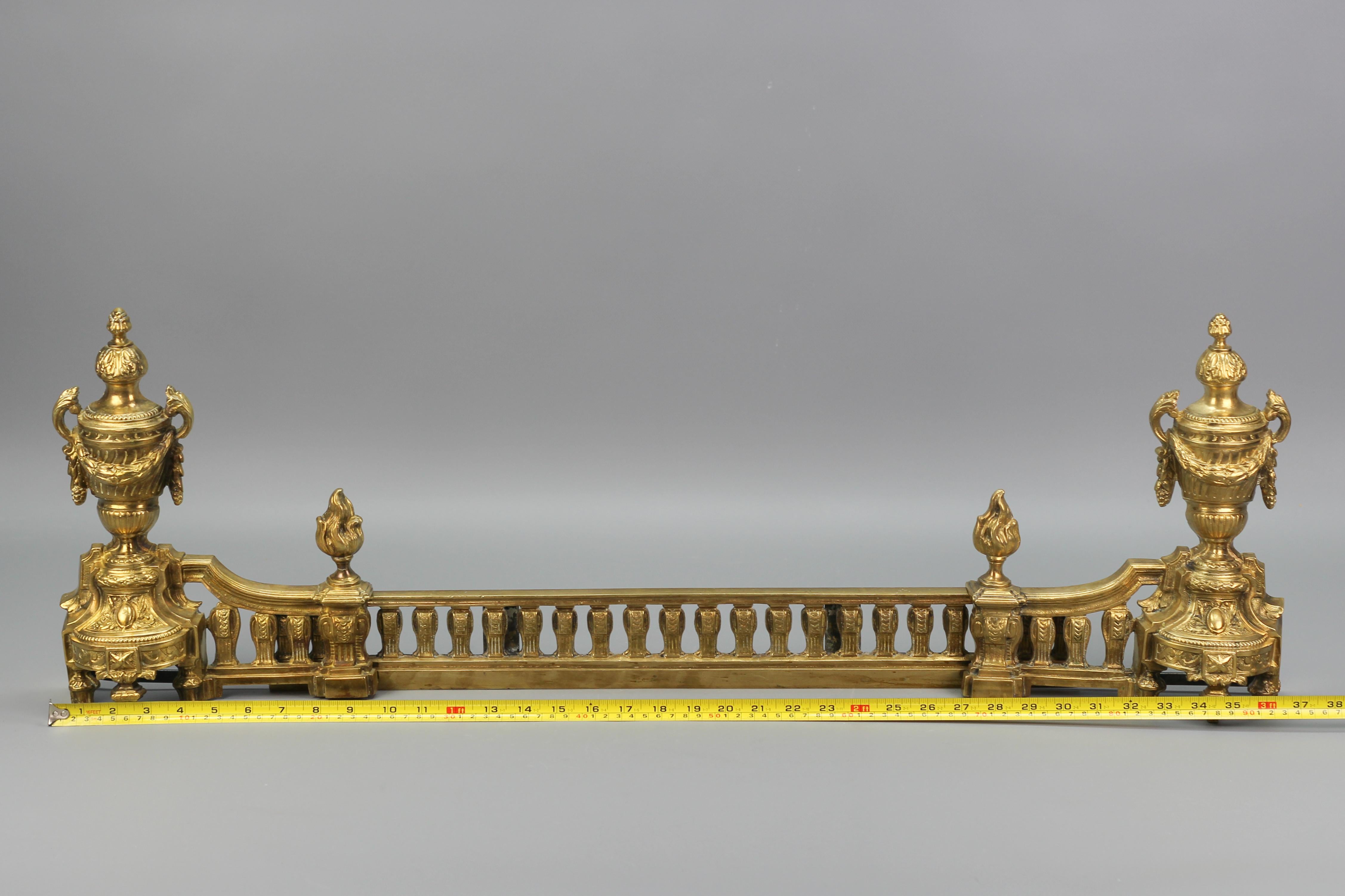 French Neoclassical Style Bronze Fireplace Fender Set, Late 19th Century For Sale 16