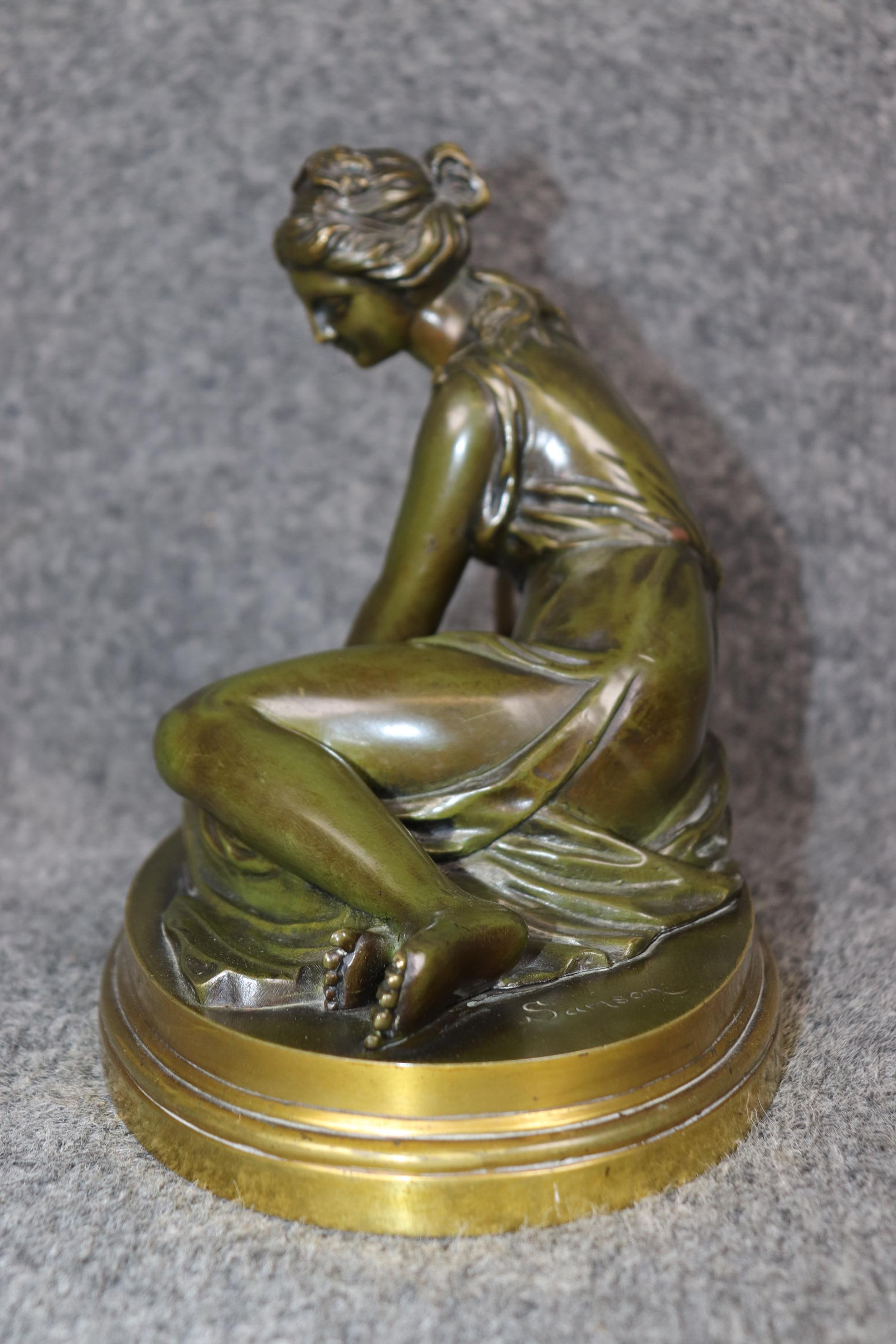 Francese Bronzo francese in stile neoclassico di una donna firmata Samson in vendita