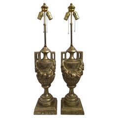 Lampade a urna in stile neoclassico francese, intagliate, in argento, legno dorato e marmo, coppia