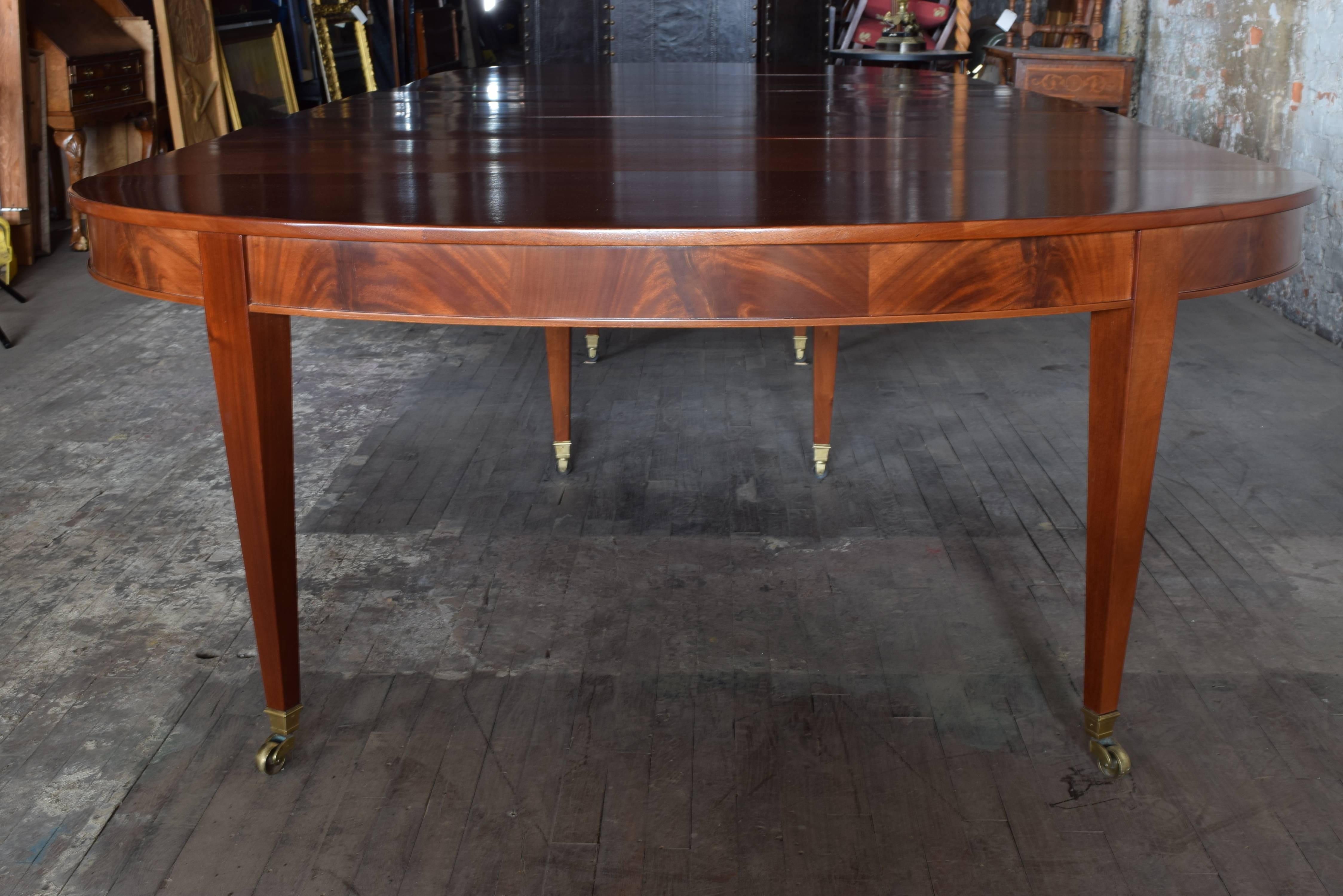 French Neoclassical Style Large Mahogany Dining Table, 20th Century 3