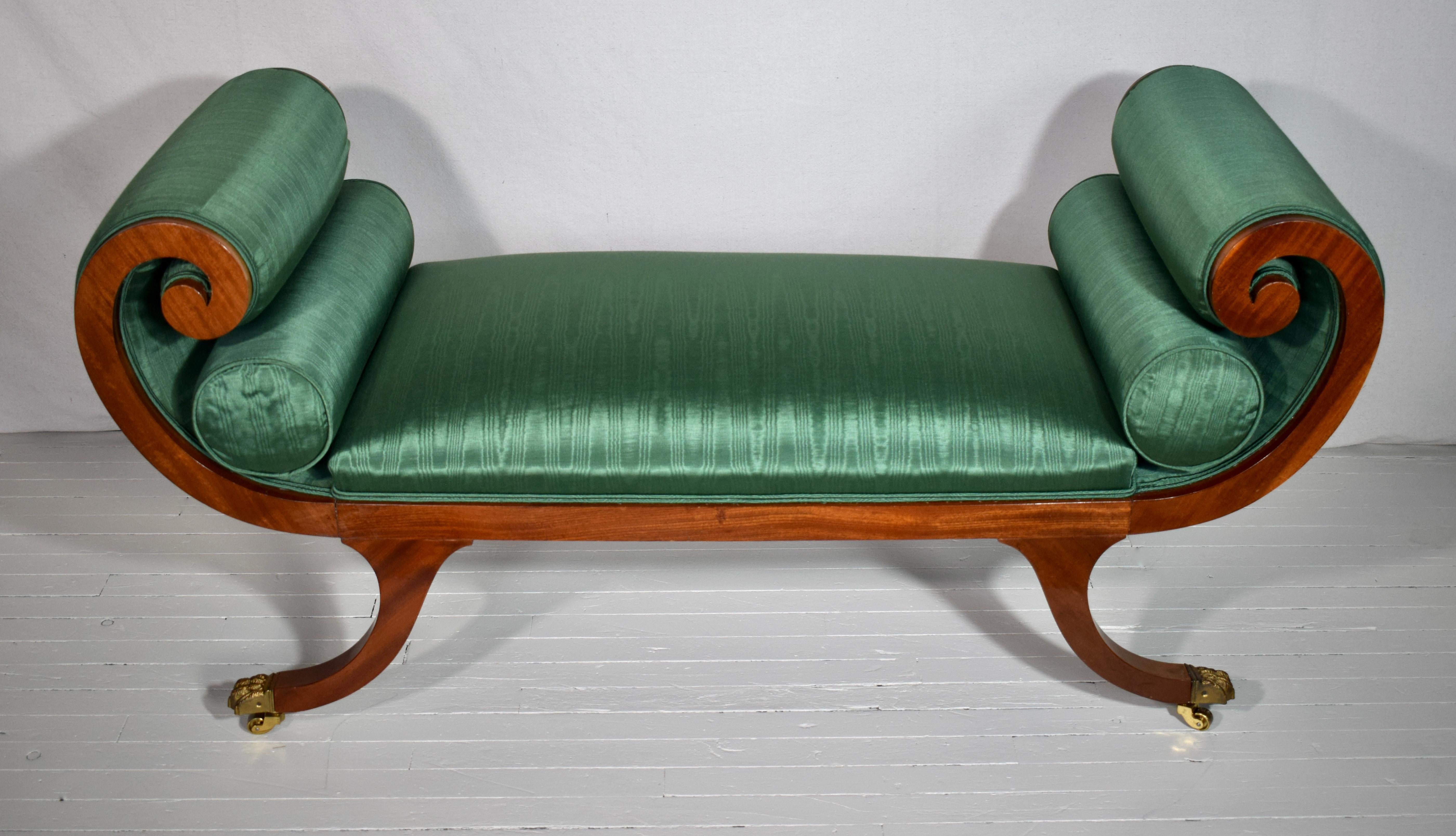 French Neoclassical Style Mahogany Recamiere Meridienne In Good Condition In Southampton, NJ
