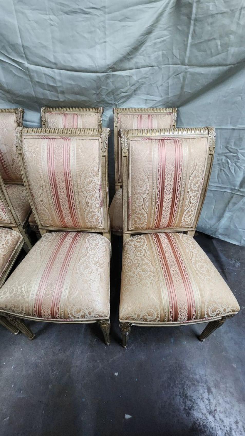 Französische Stühle im neoklassischen Stil, bemalt, Louis XVI - Satz von 6 (Neoklassisch) im Angebot