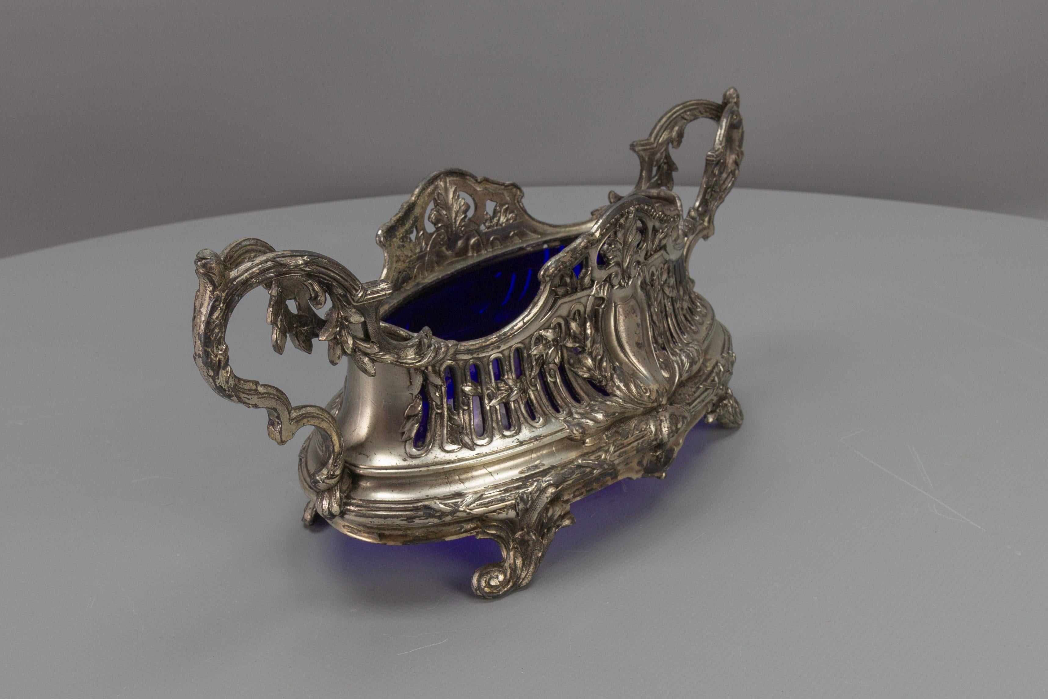 French Neoclassical Style Pewter and Indigo Blue Glass Centerpiece, Jardiniere For Sale 7