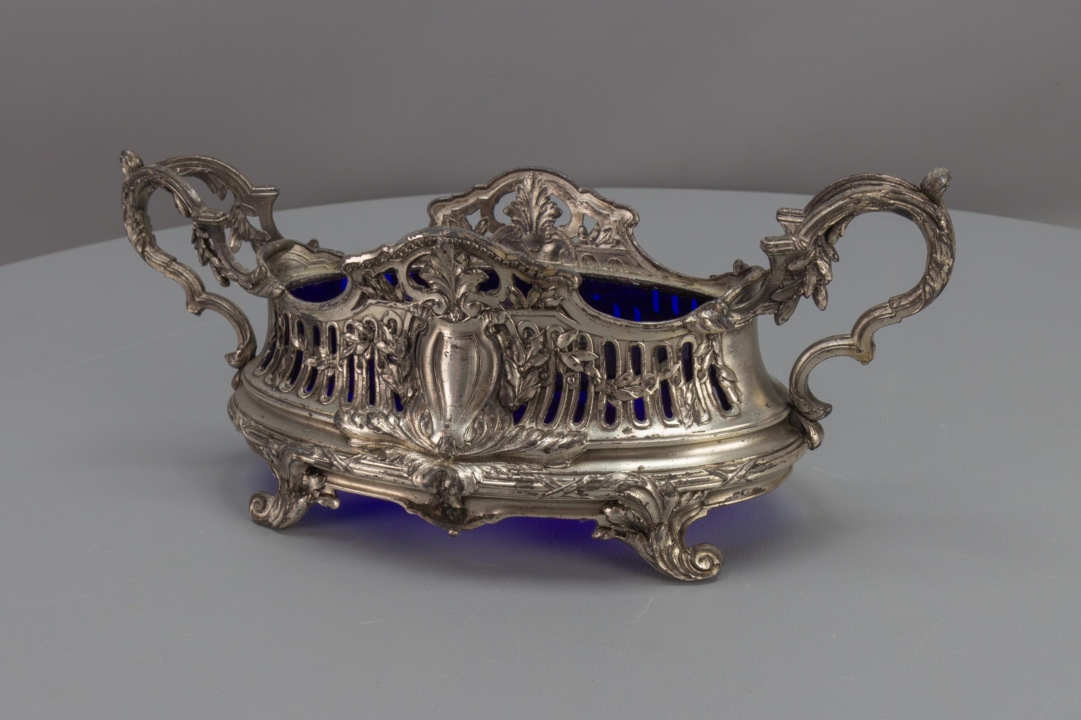 French Neoclassical Style Pewter and Indigo Blue Glass Centerpiece, Jardiniere For Sale 5