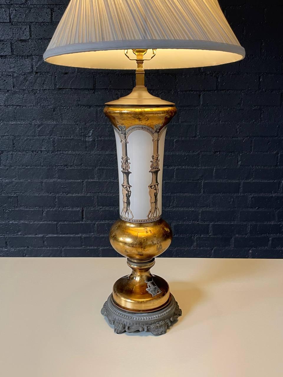 Französisch Neoklassischen Stil Reverse gemalt Glas mit klassischen männlichen figuralen Motiven (Mitte des 20. Jahrhunderts) im Angebot