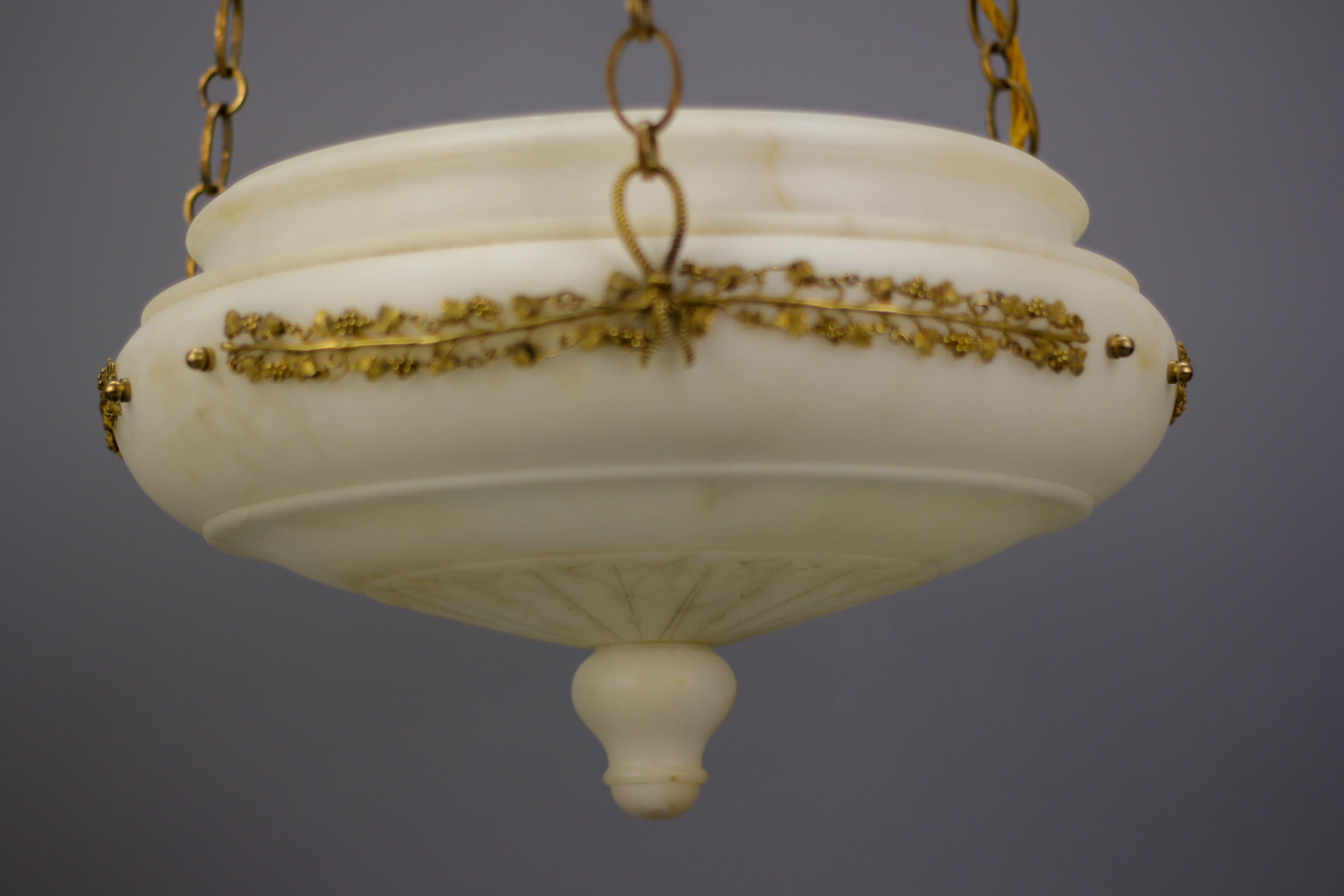 French Neoclassical Style White Alabaster, Gilt Bronze and Brass Pendant Light For Sale 4