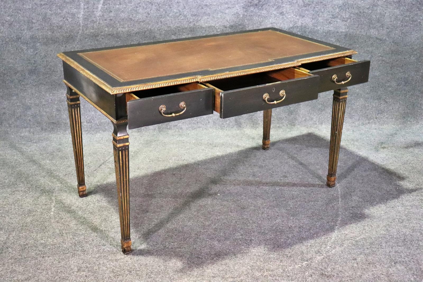 French neoclassical style writing desk with leather top In Fair Condition For Sale In Swedesboro, NJ
