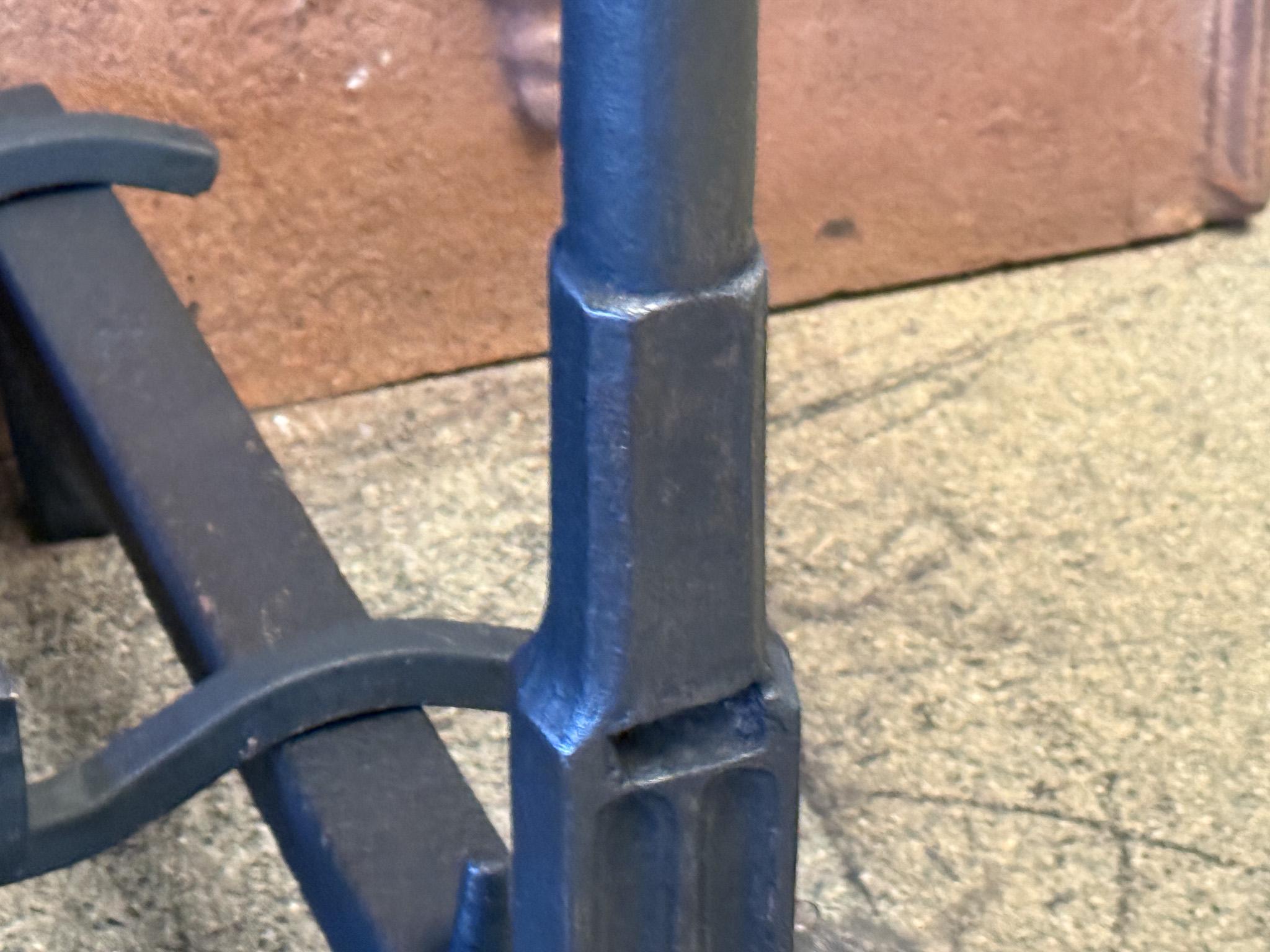 Grille de cheminée néogothique française en vente 2
