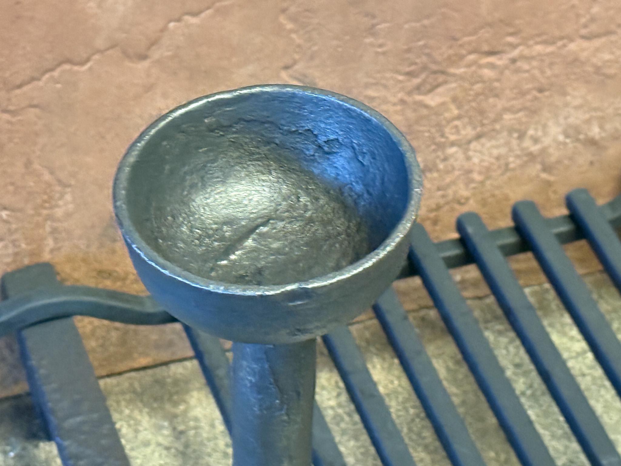Fer Grille de cheminée néogothique française en vente