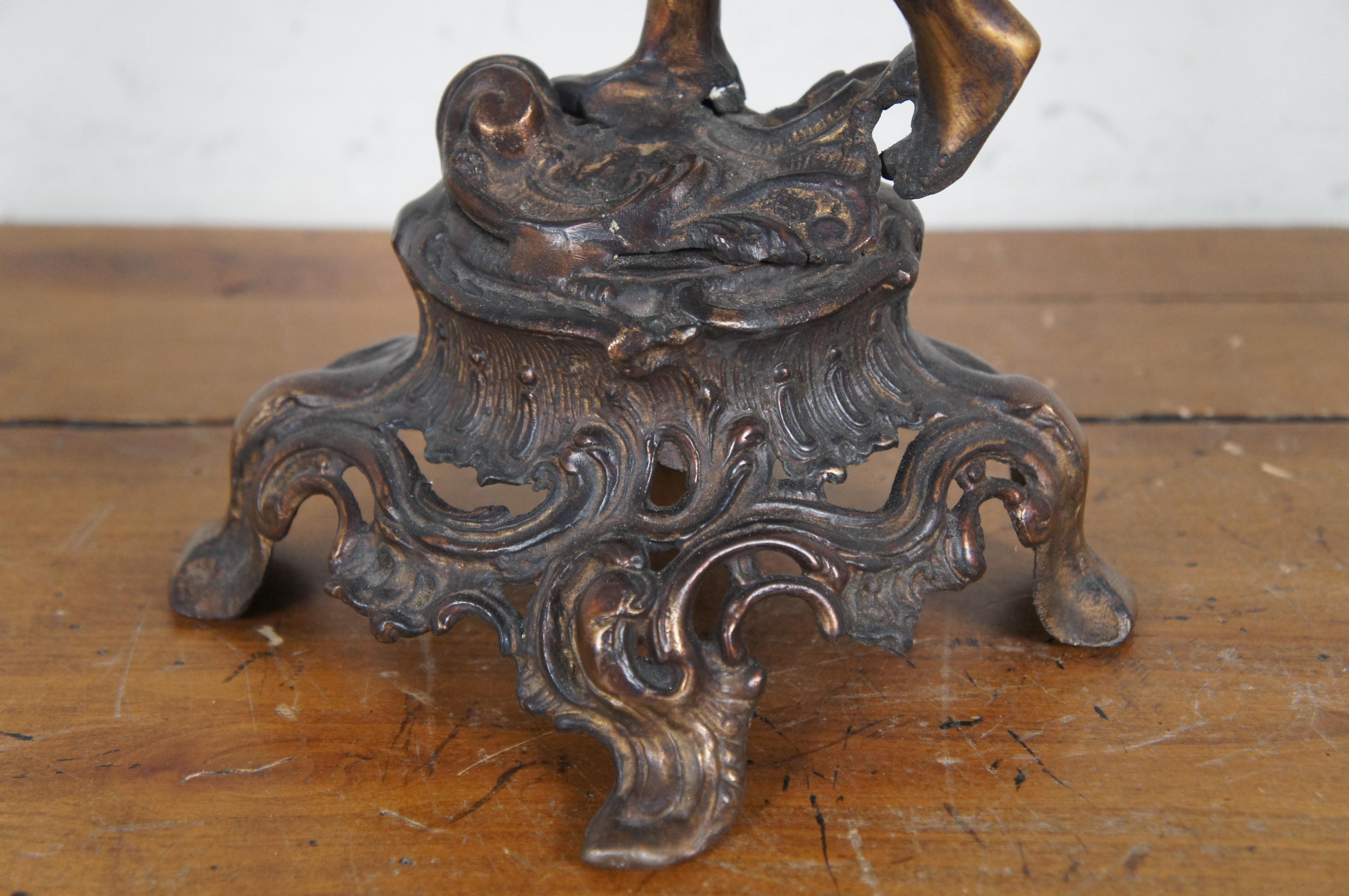 Statua francese neolcassica in bronzo fuso di ragazzo con torcia e portacandele figurato in vendita 4