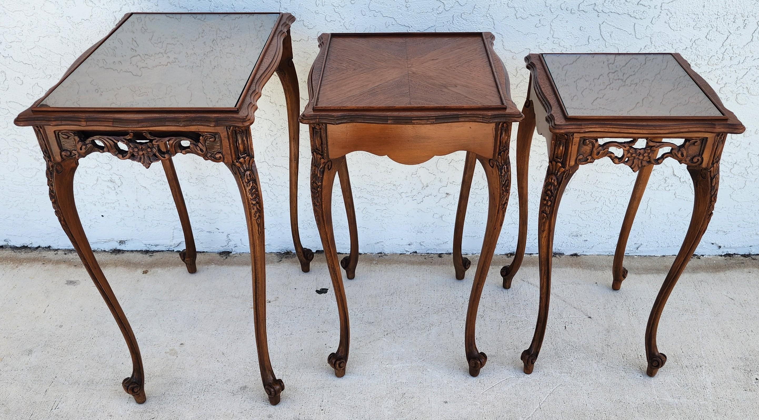 Französische Nisttische Nussbaum Vintage By im Angebot 10
