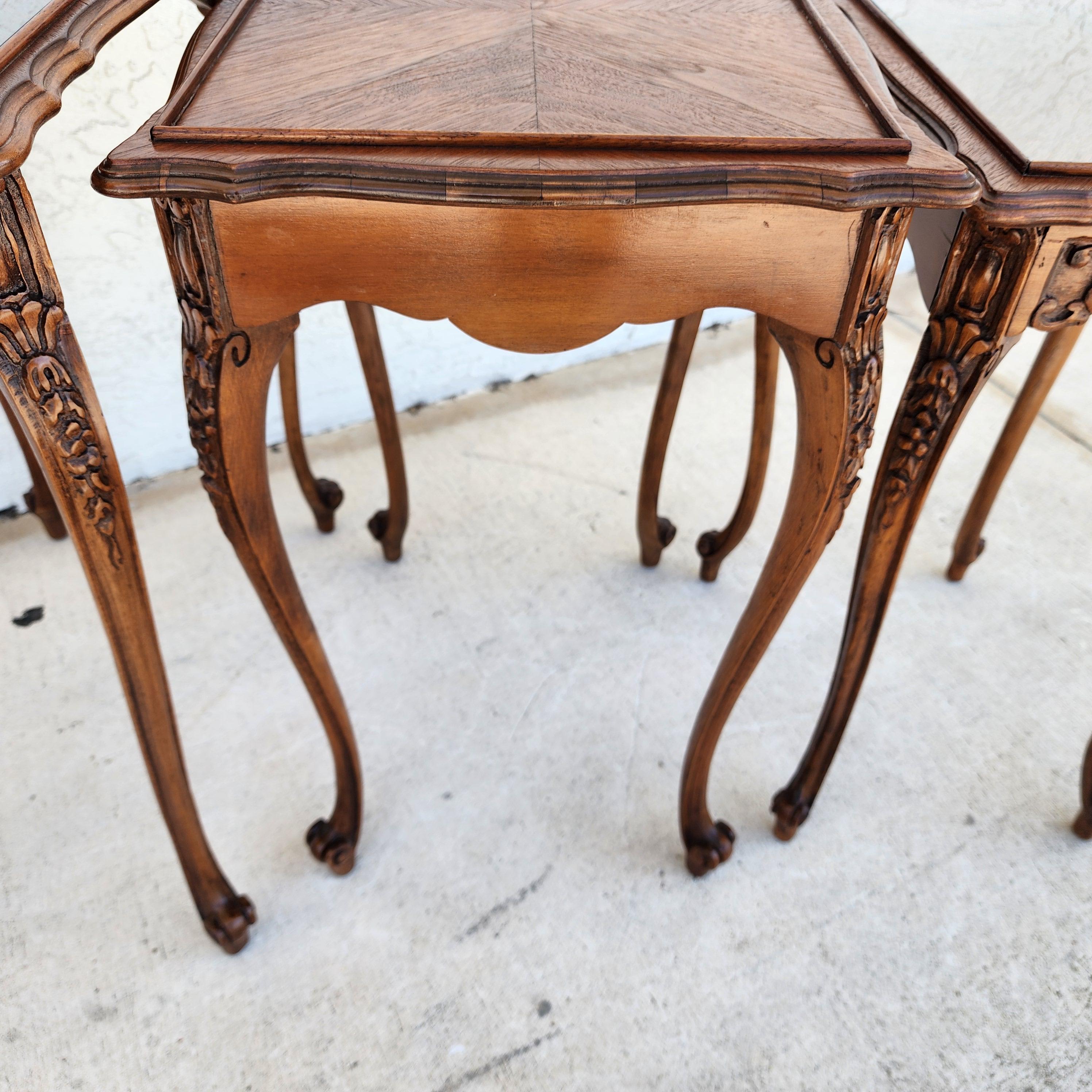 Französische Nisttische Nussbaum Vintage By im Angebot 3
