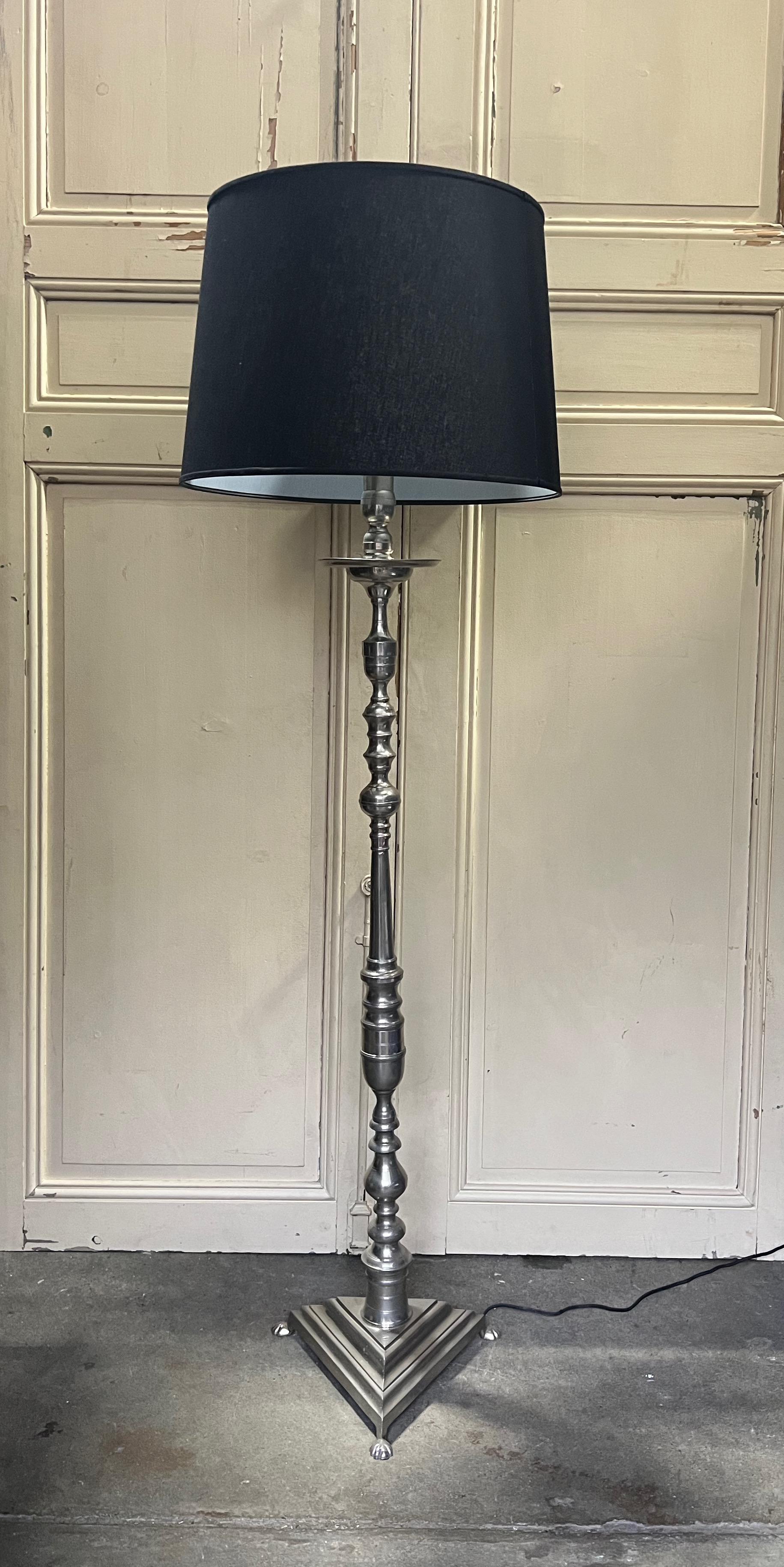 French Nickel-Plated Bronze Floor Lamp with Triangular Base In Good Condition For Sale In Buchanan, NY