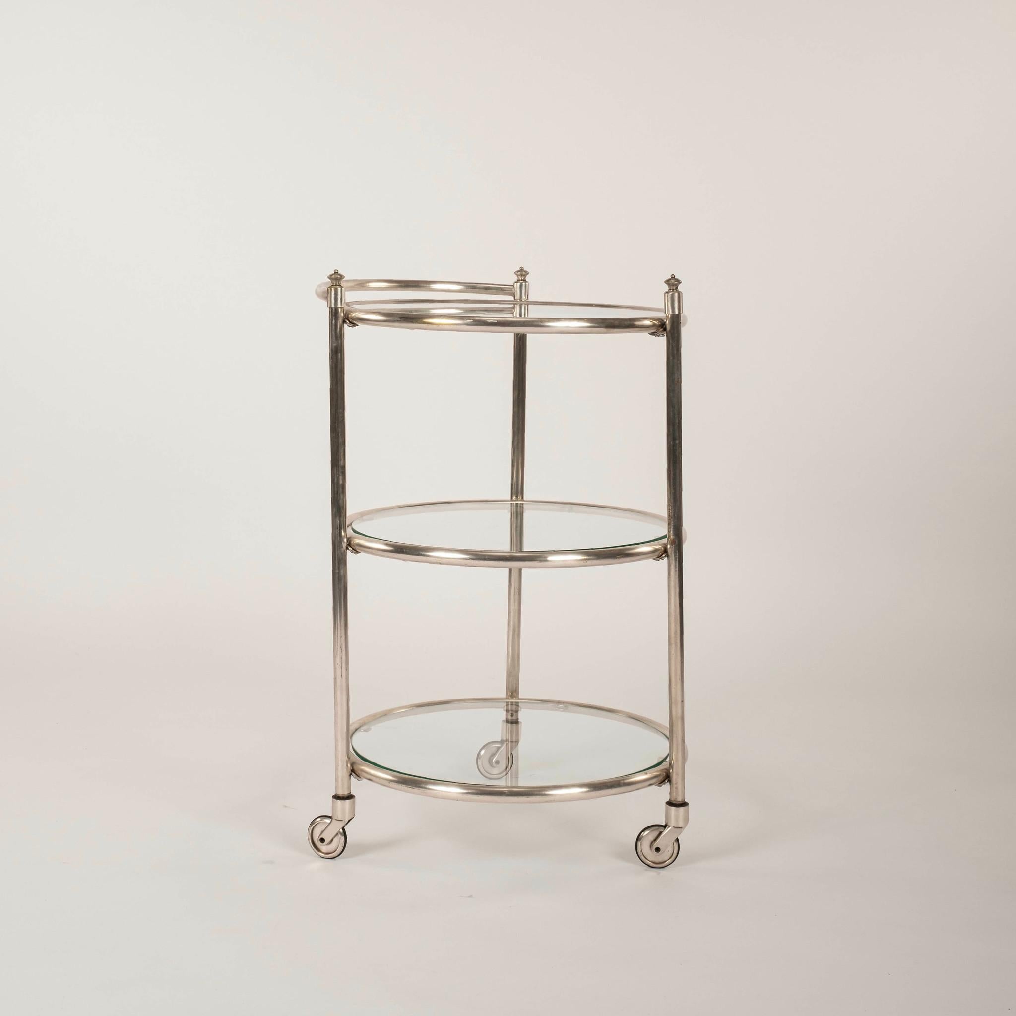 Postmoderne Chariot de bar en verre en bronze nickelé en vente