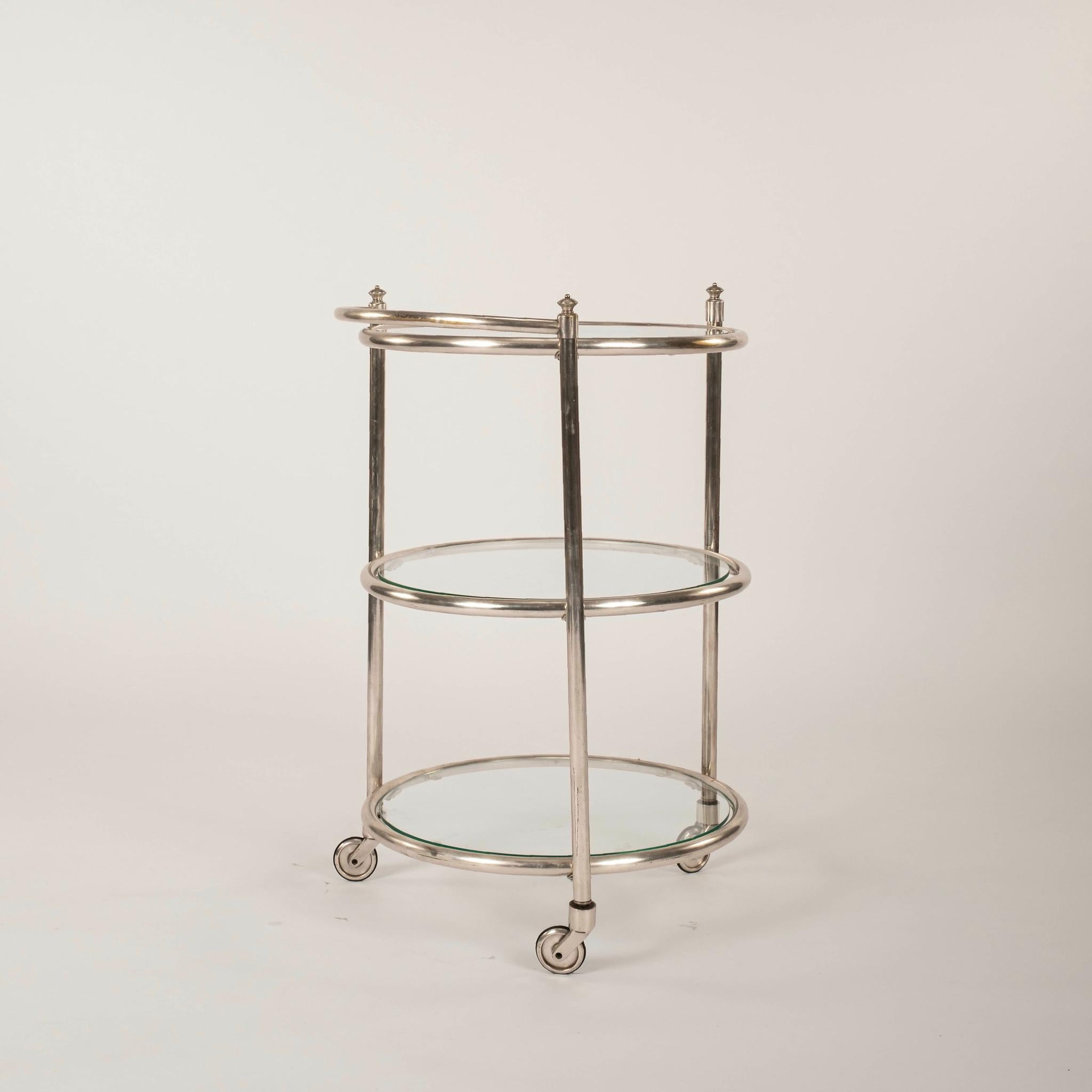 Chariot de bar en verre en bronze nickelé Bon état - En vente à Houston, TX