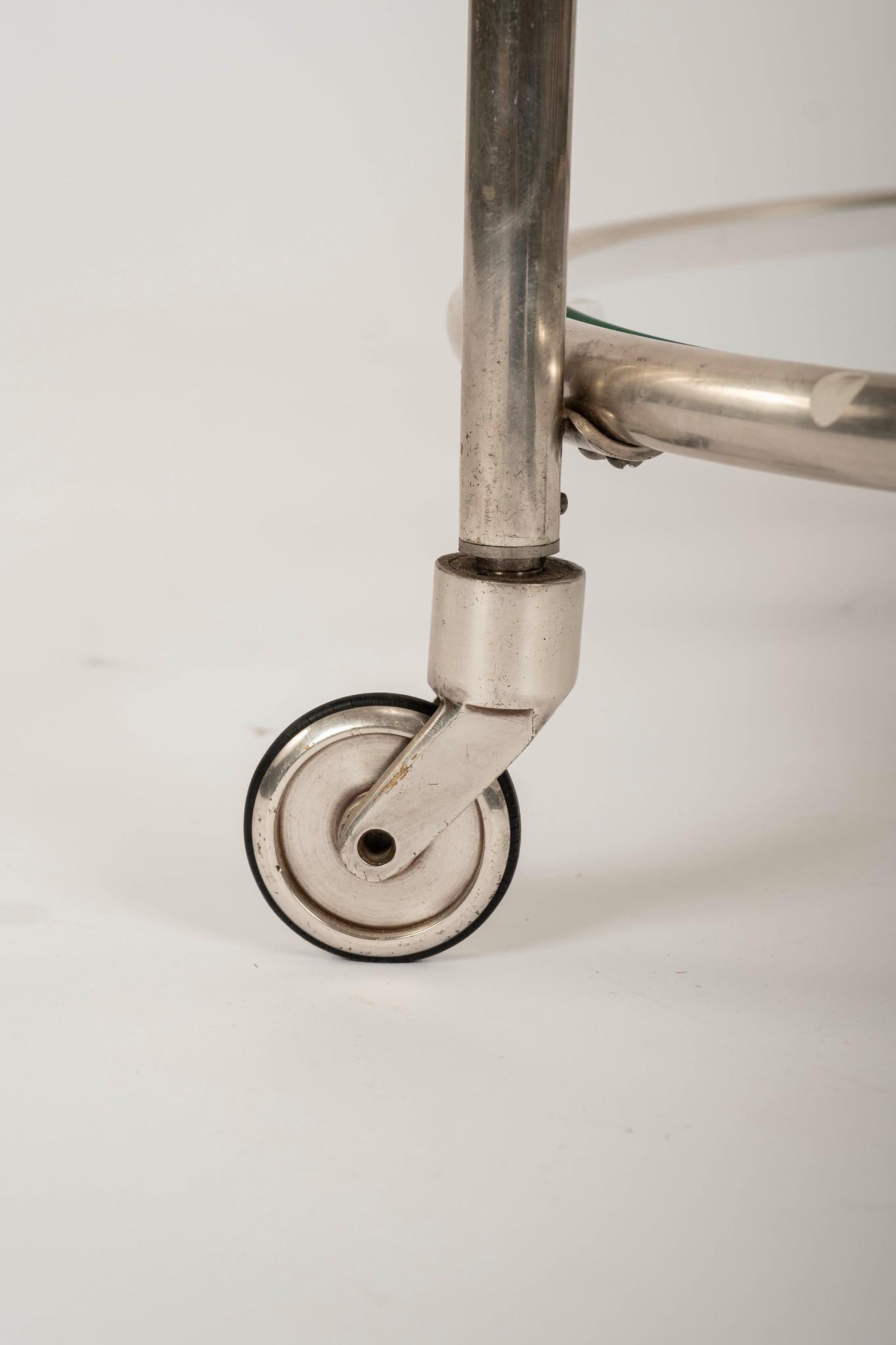 Chariot de bar en verre en bronze nickelé en vente 1