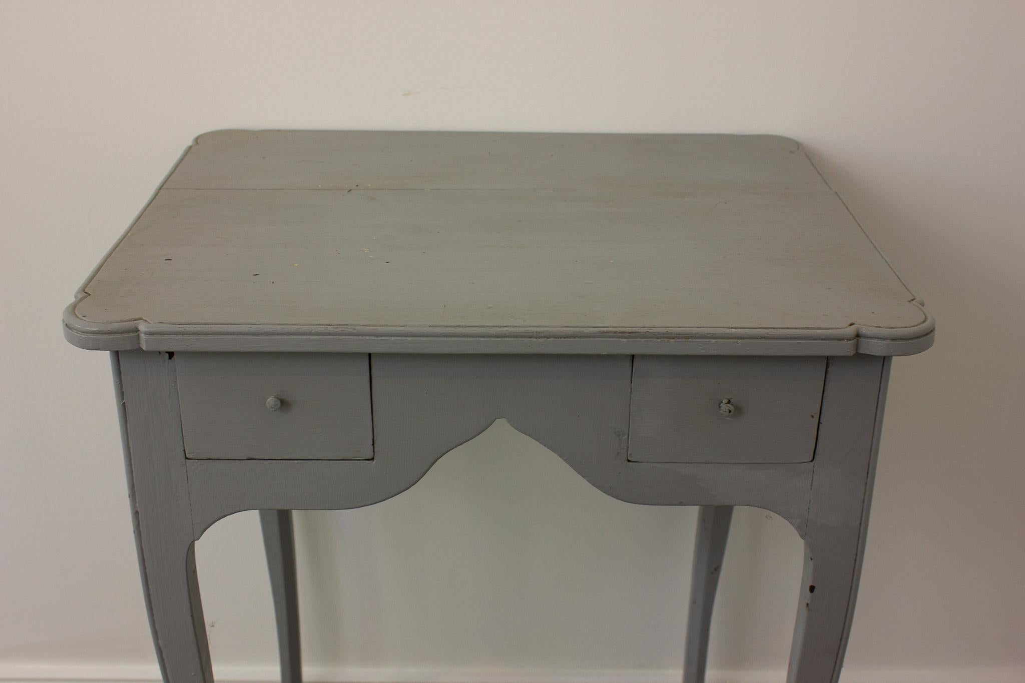French Nightstand Bedside - Gray patina- painted - Louis XV Style - 1950 France  For Sale 1