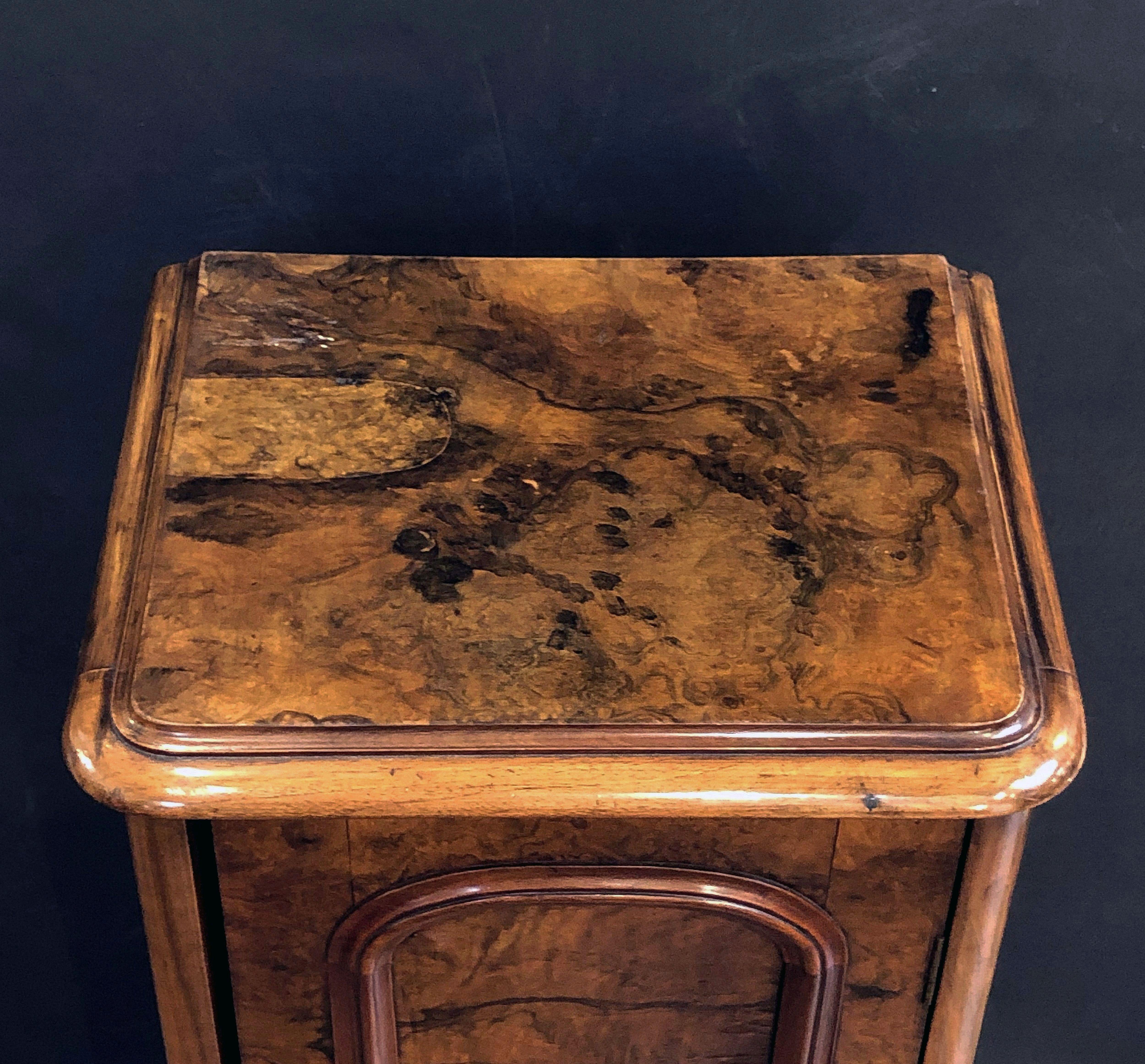 French Nightstand or Bedside Table of Burled Walnut 5
