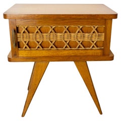 Französisch Nachttisch Side Cabinet Bedside Oak & Wicker Table Compas Füße,  1950