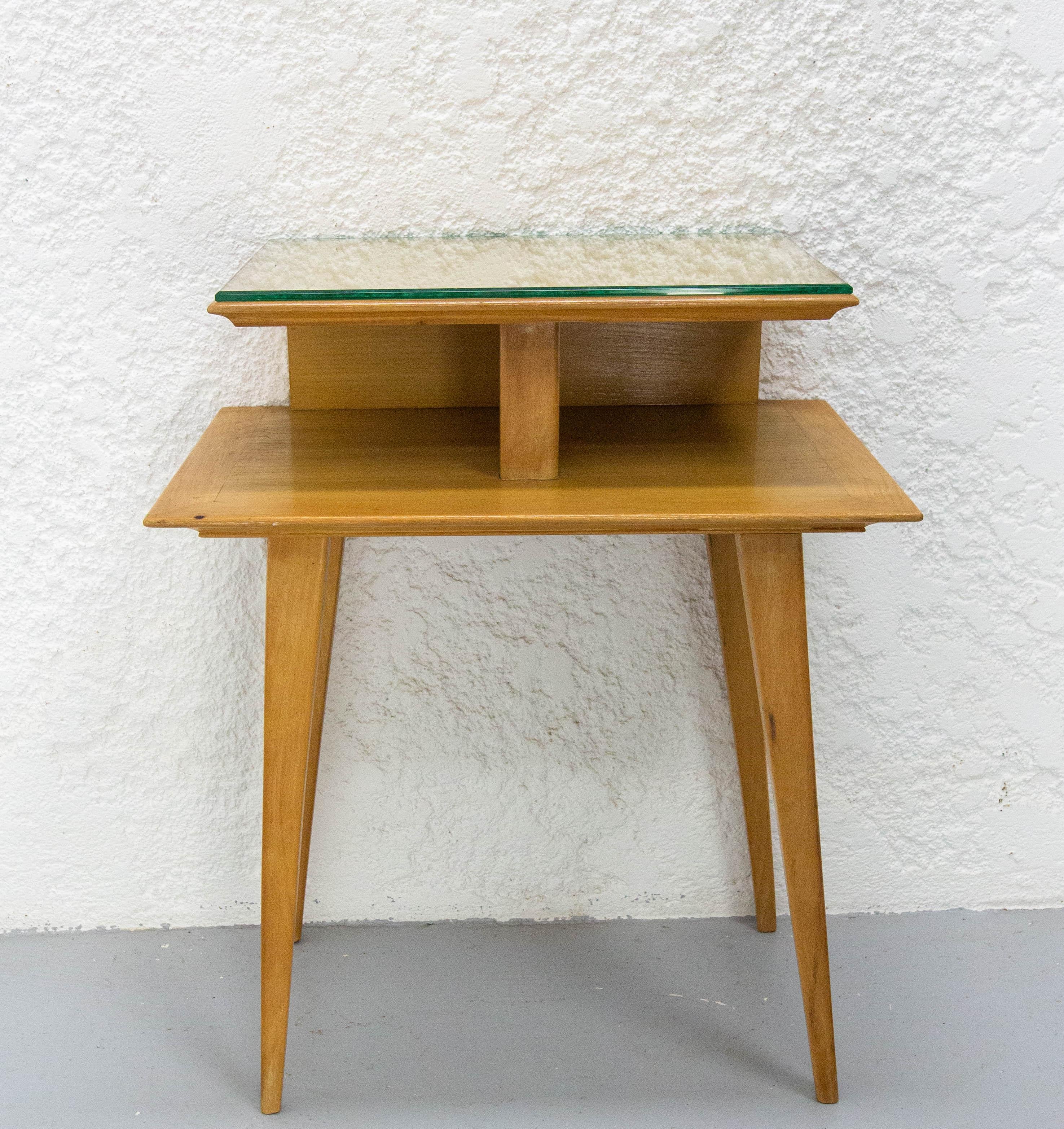 French Nightstand Table Side Table Elm & Beveled Glass Table Compas Feet, c 1950 In Good Condition For Sale In Labrit, Landes
