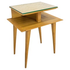 Tavolino da comodino francese Tavolino in olmo e vetro smussato Piedi Compas, 1950 ca.