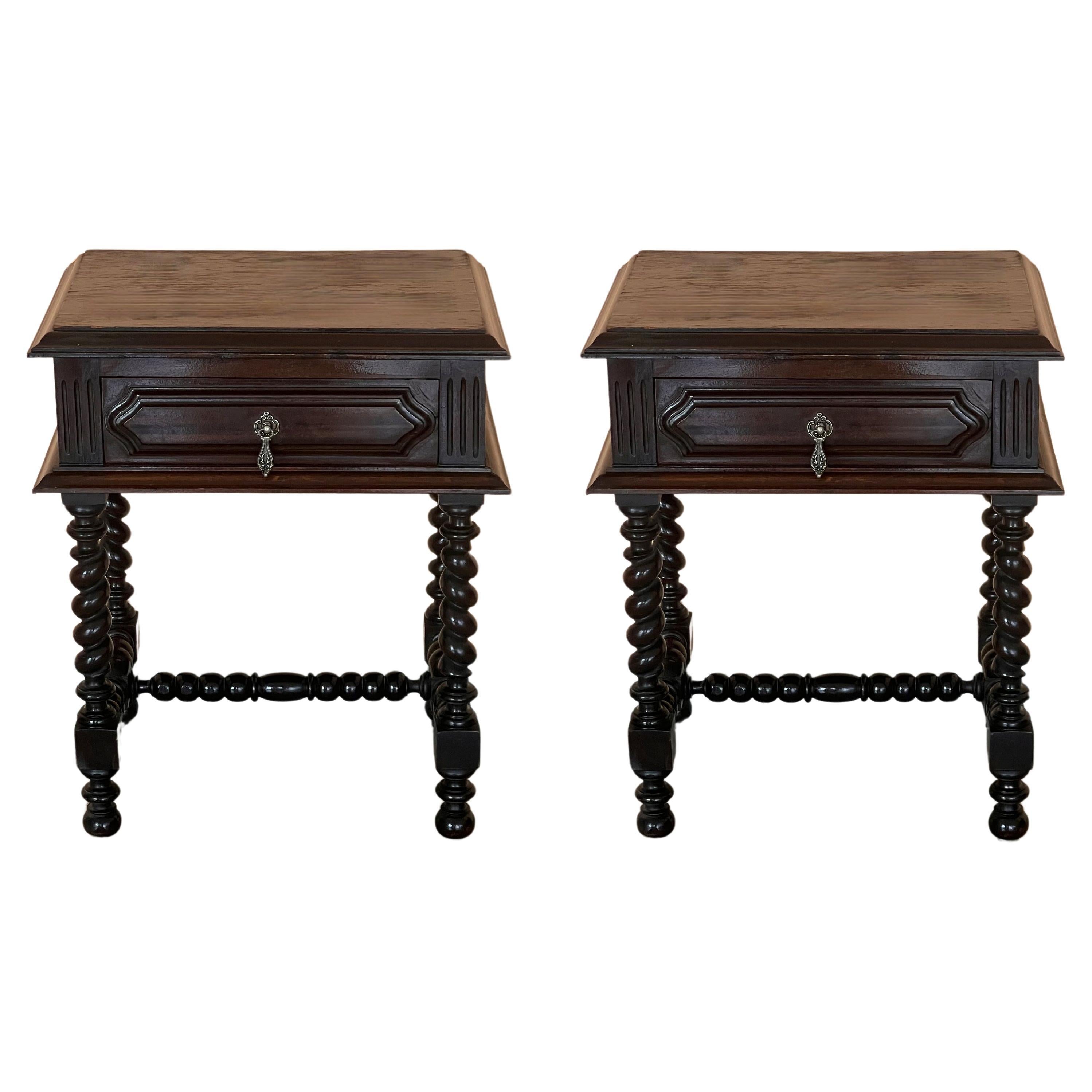 French Nightstands in Solid Carved Oak with Turned Columns, Set of 2 For Sale