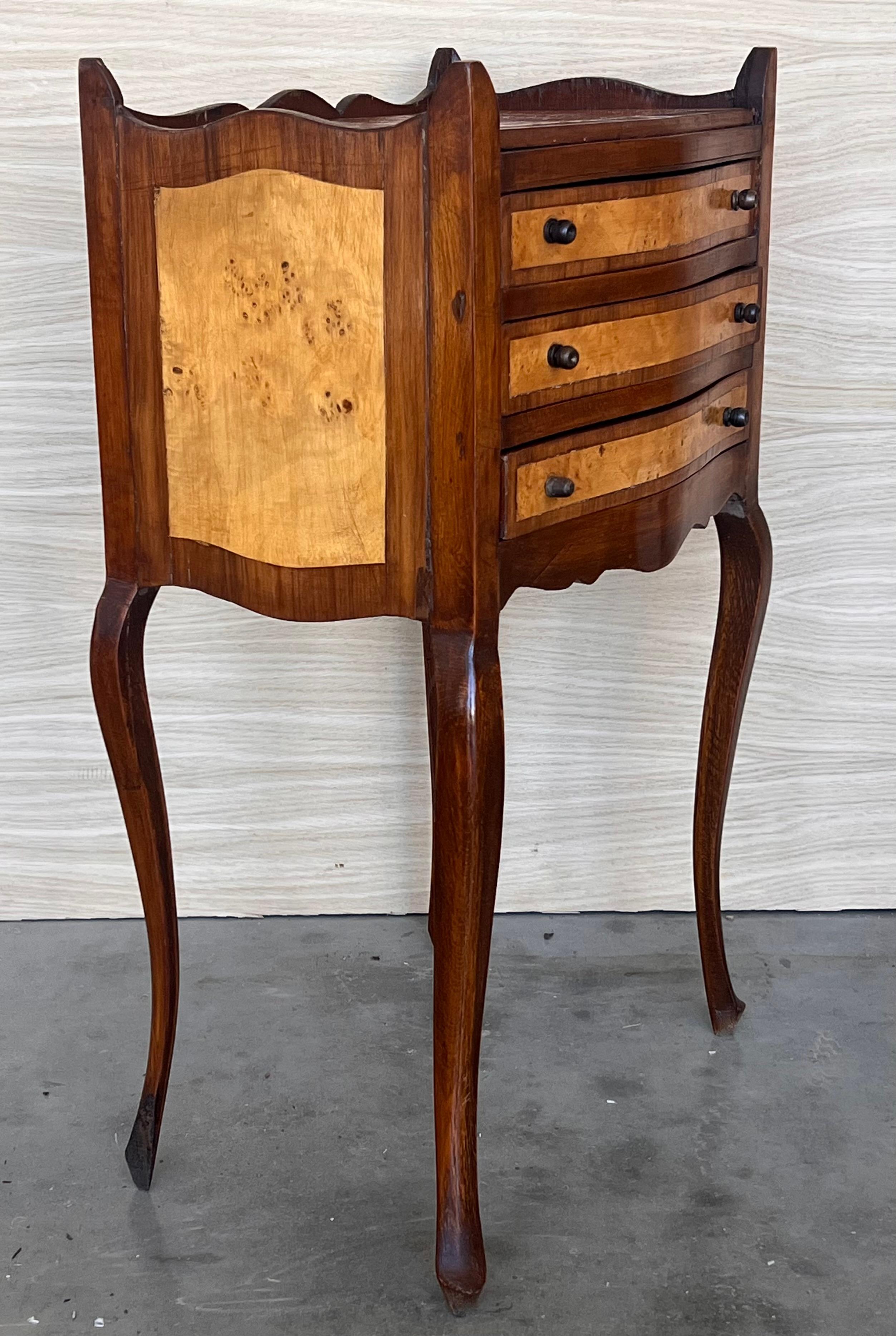 French Nightstands in Walnut with Three Drawers, 1940s, Set of 2 For Sale 2